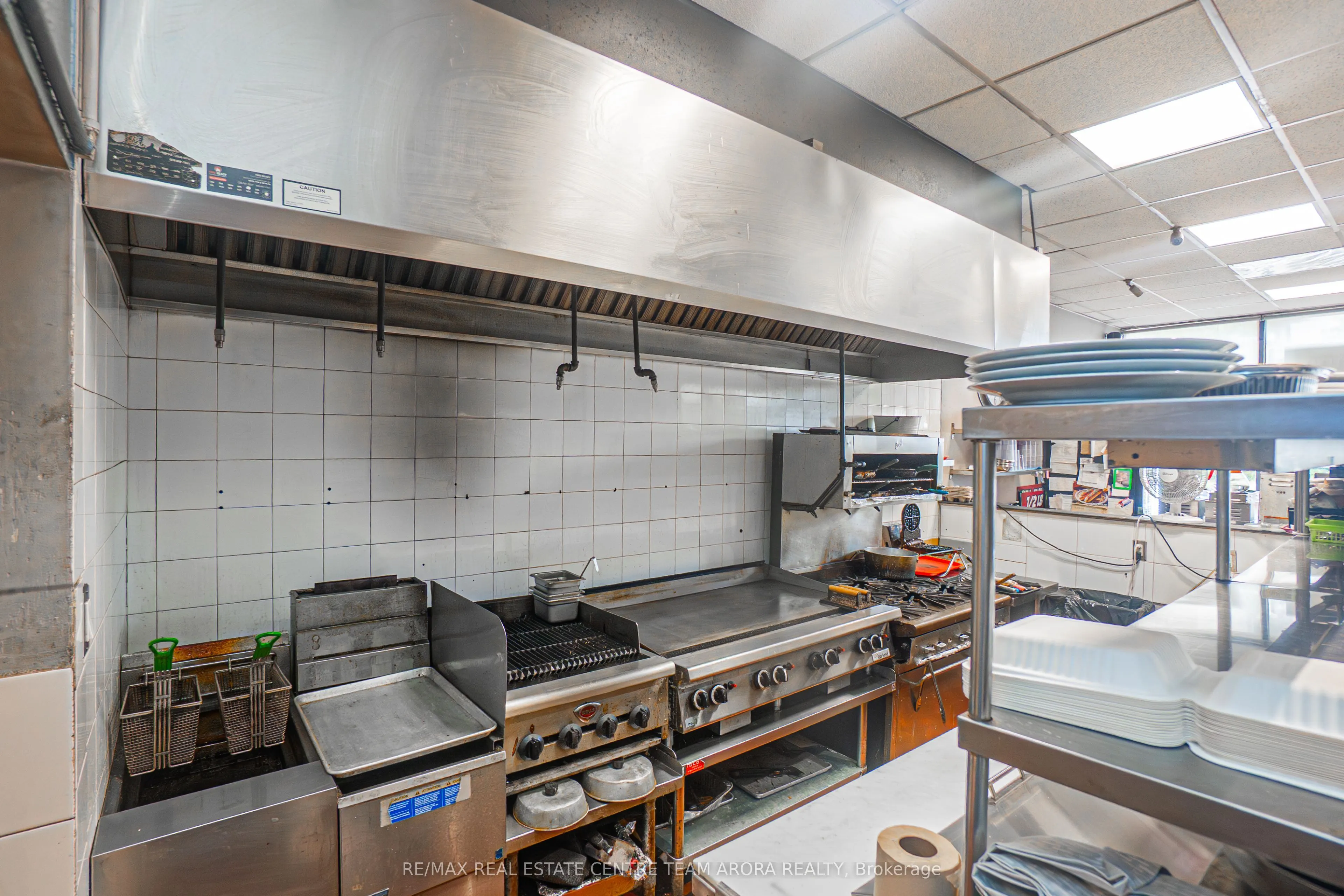 360 Lakeshore Road W