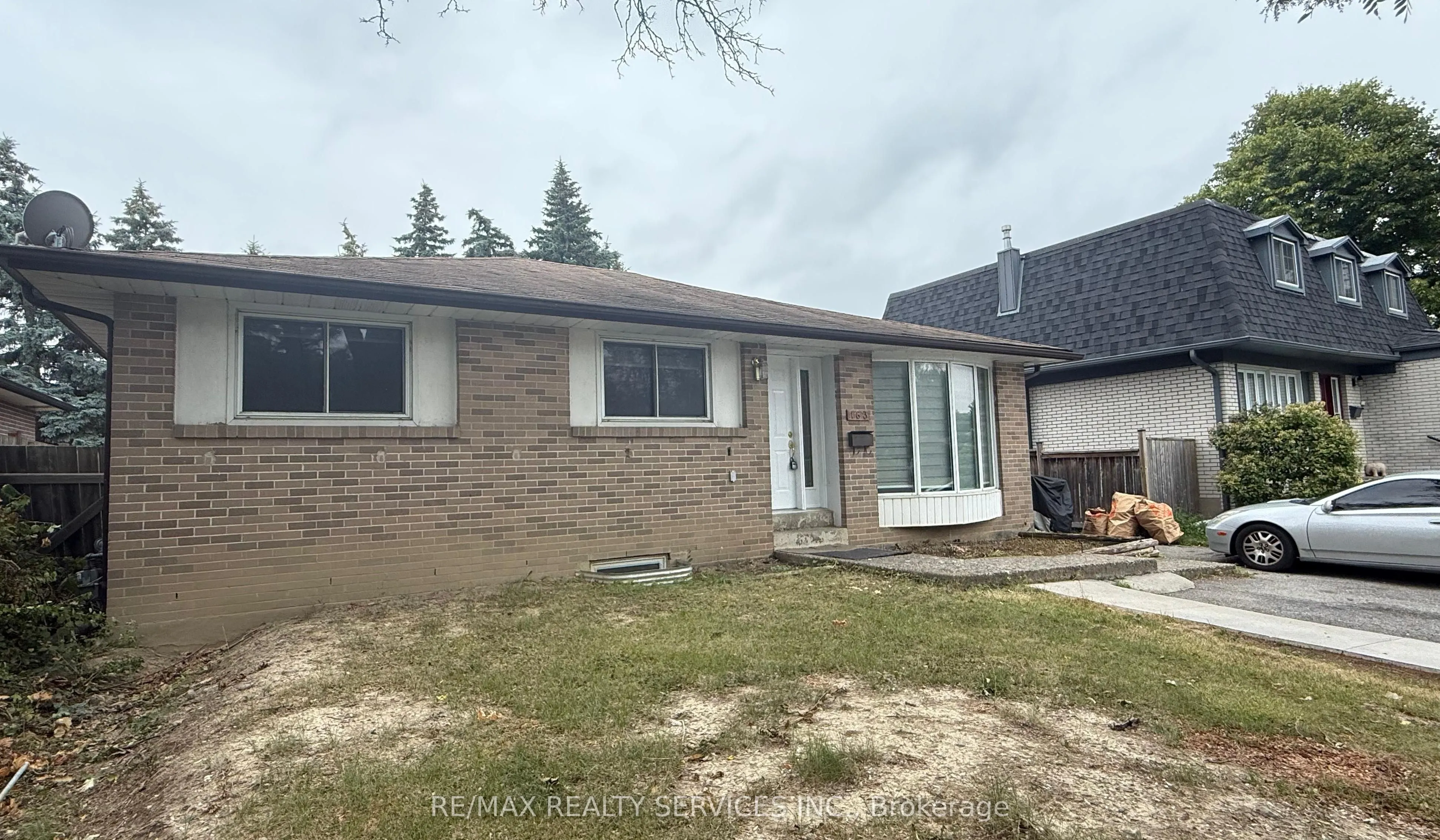 163 Mcmurchy Avenue