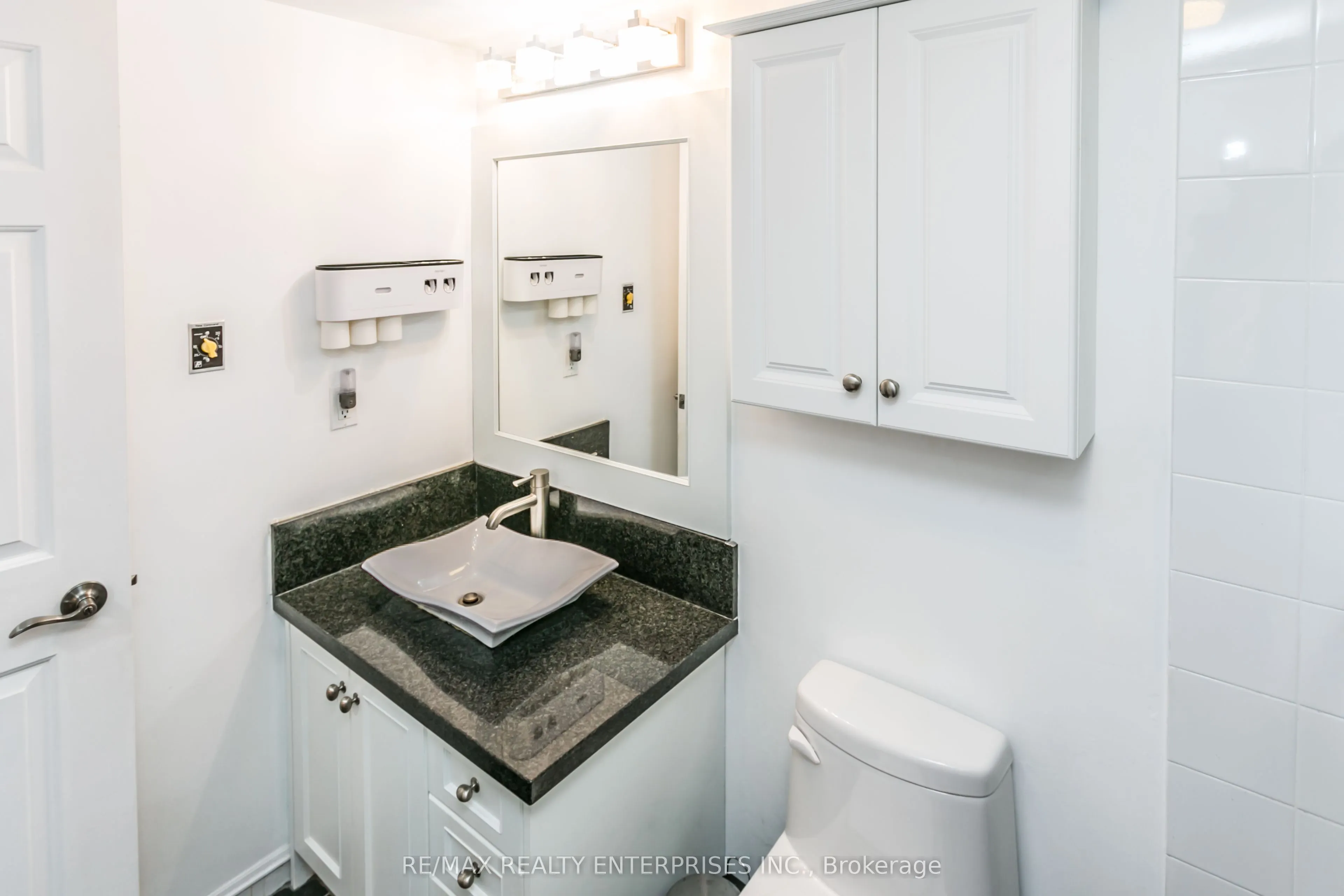 1700 The Collegeway, #402