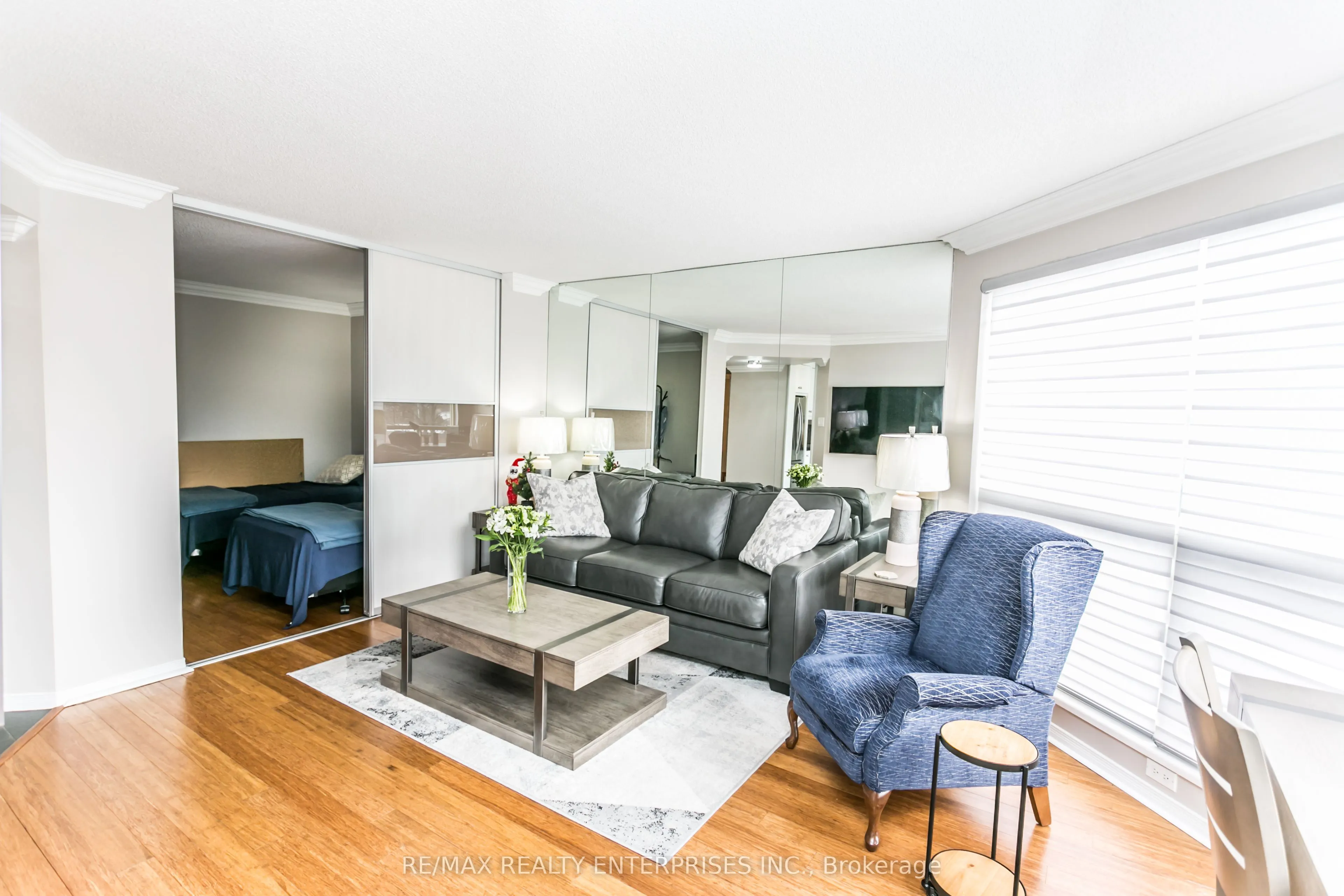 1700 The Collegeway, #402