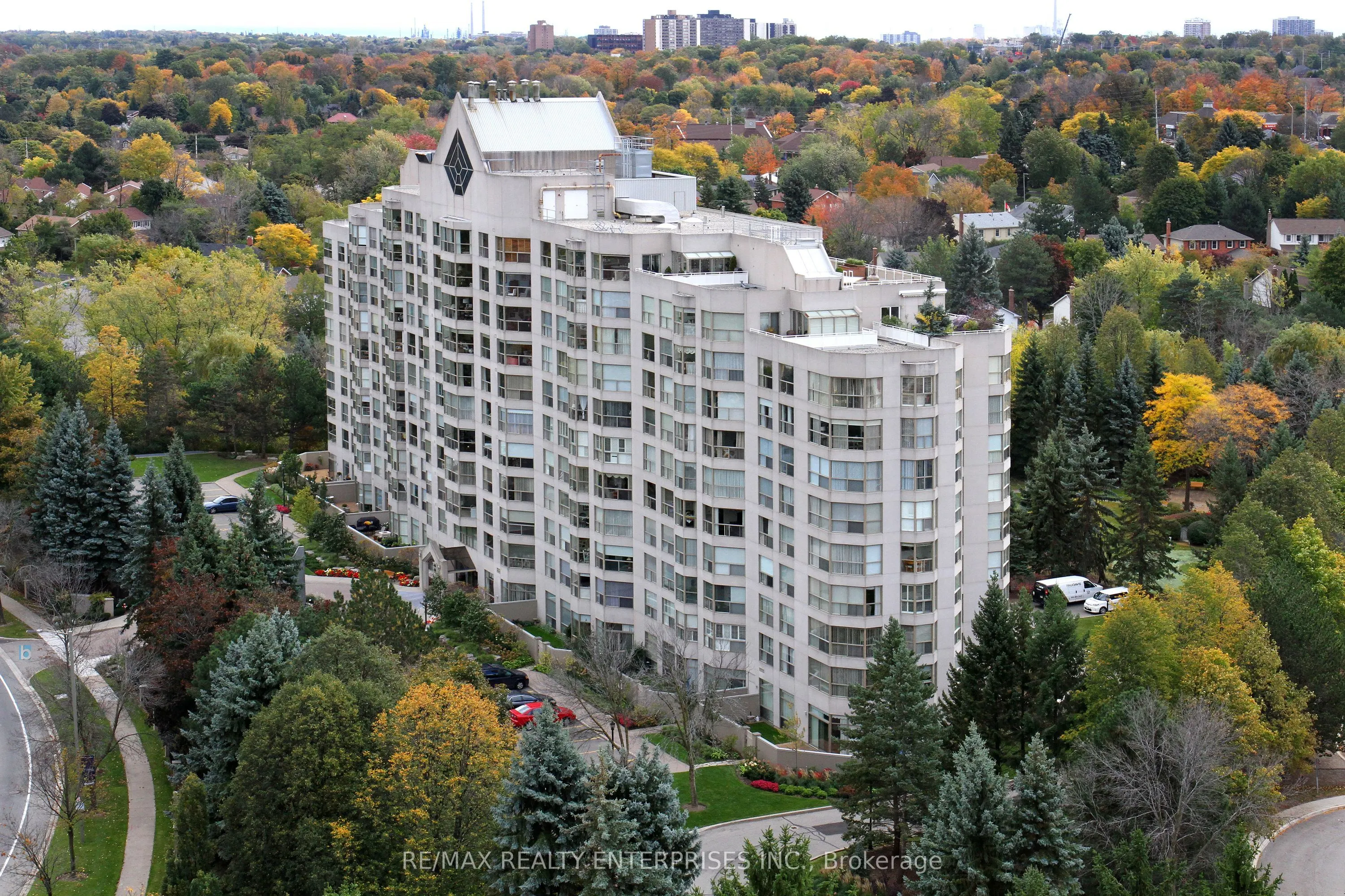 1700 The Collegeway, #402