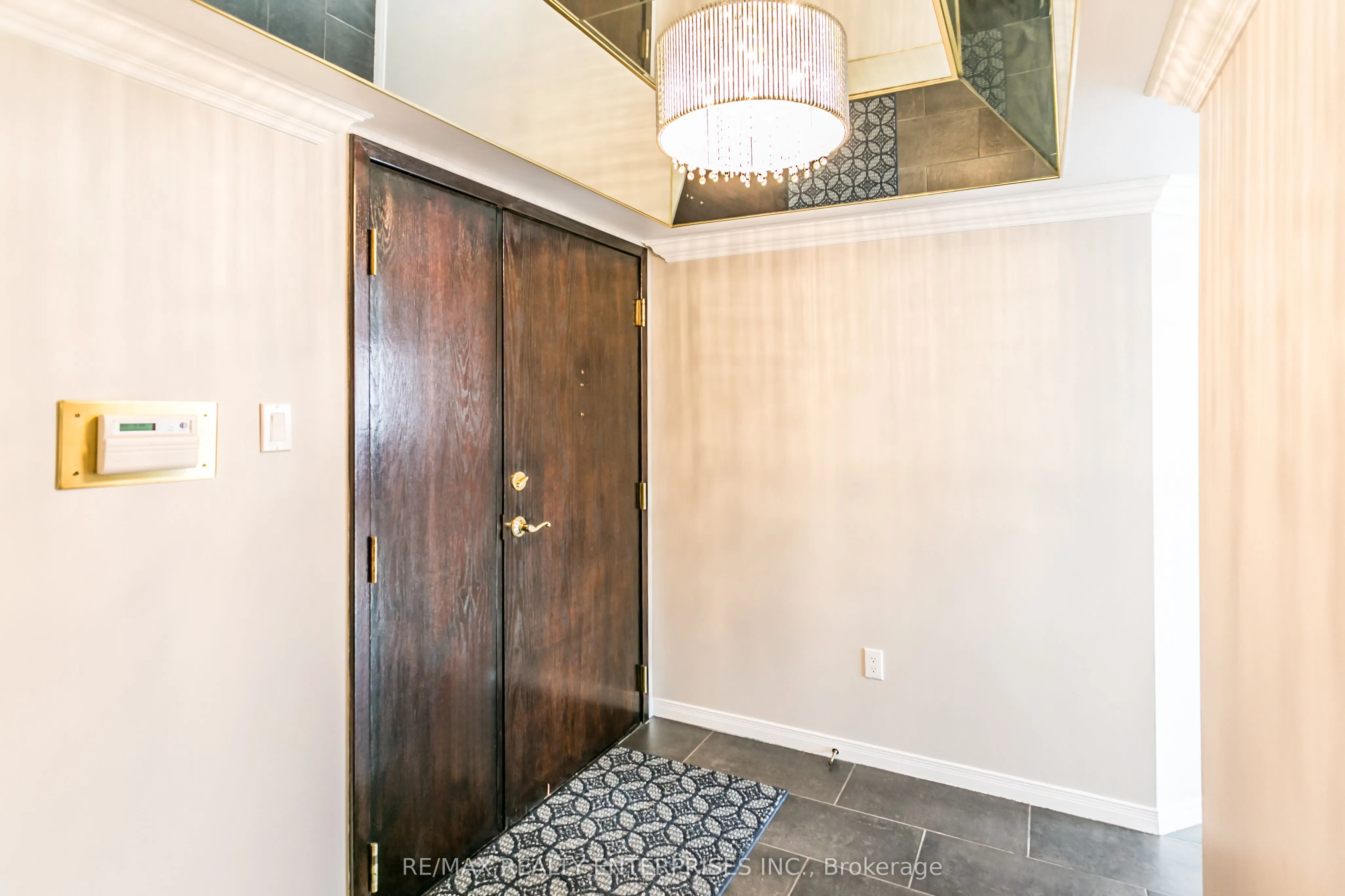 1700 The Collegeway, #402