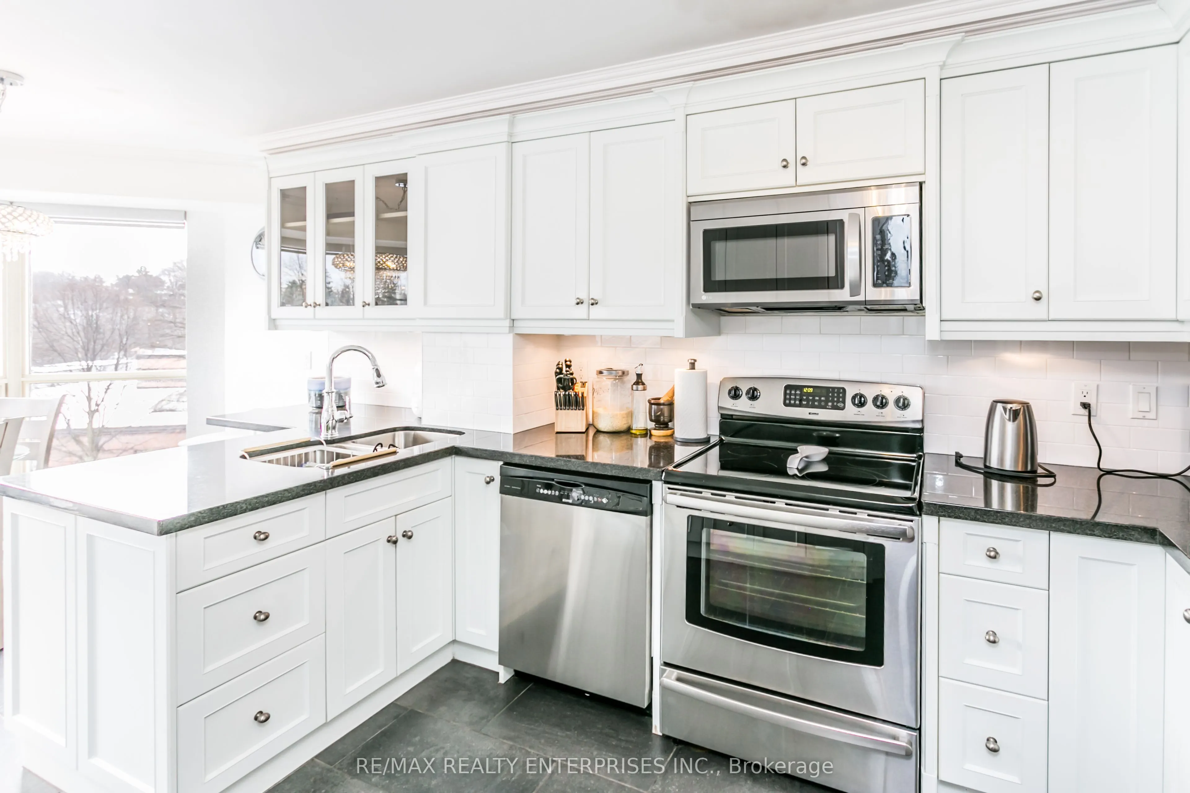 1700 The Collegeway, #402