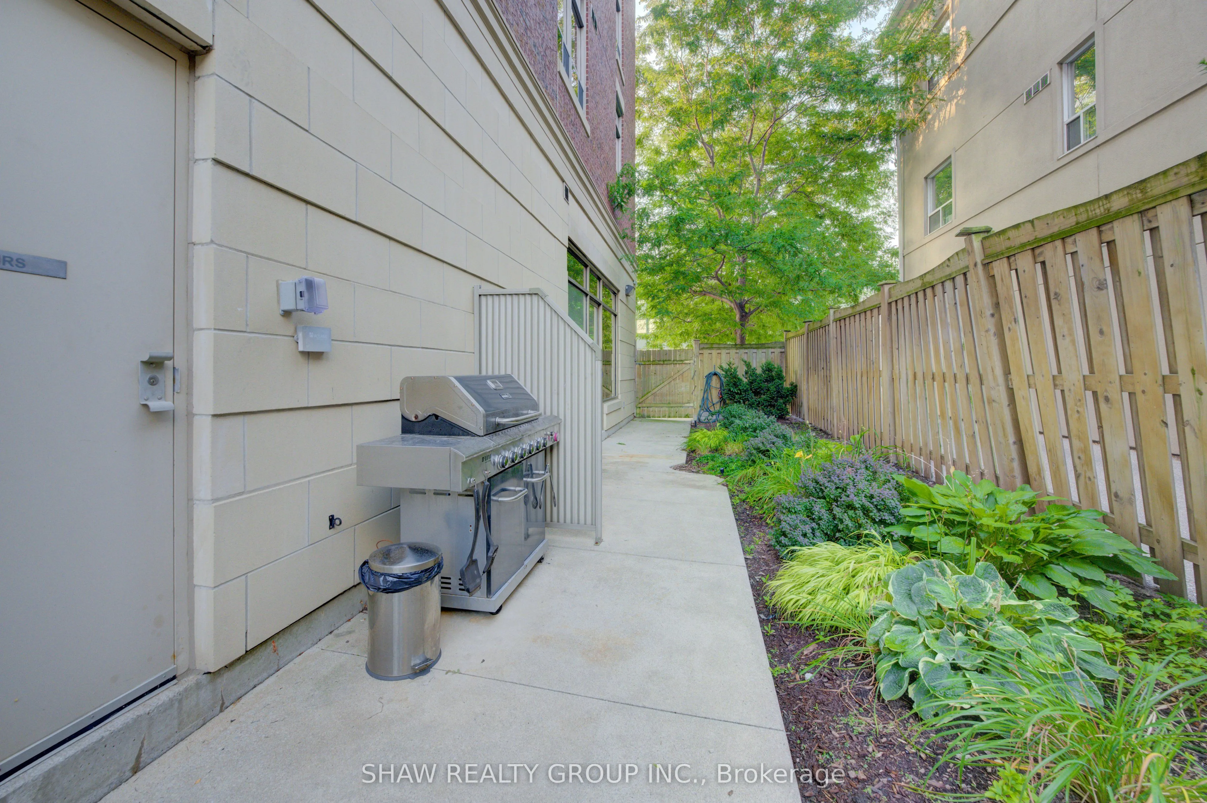 4196 Dundas Street W, #309