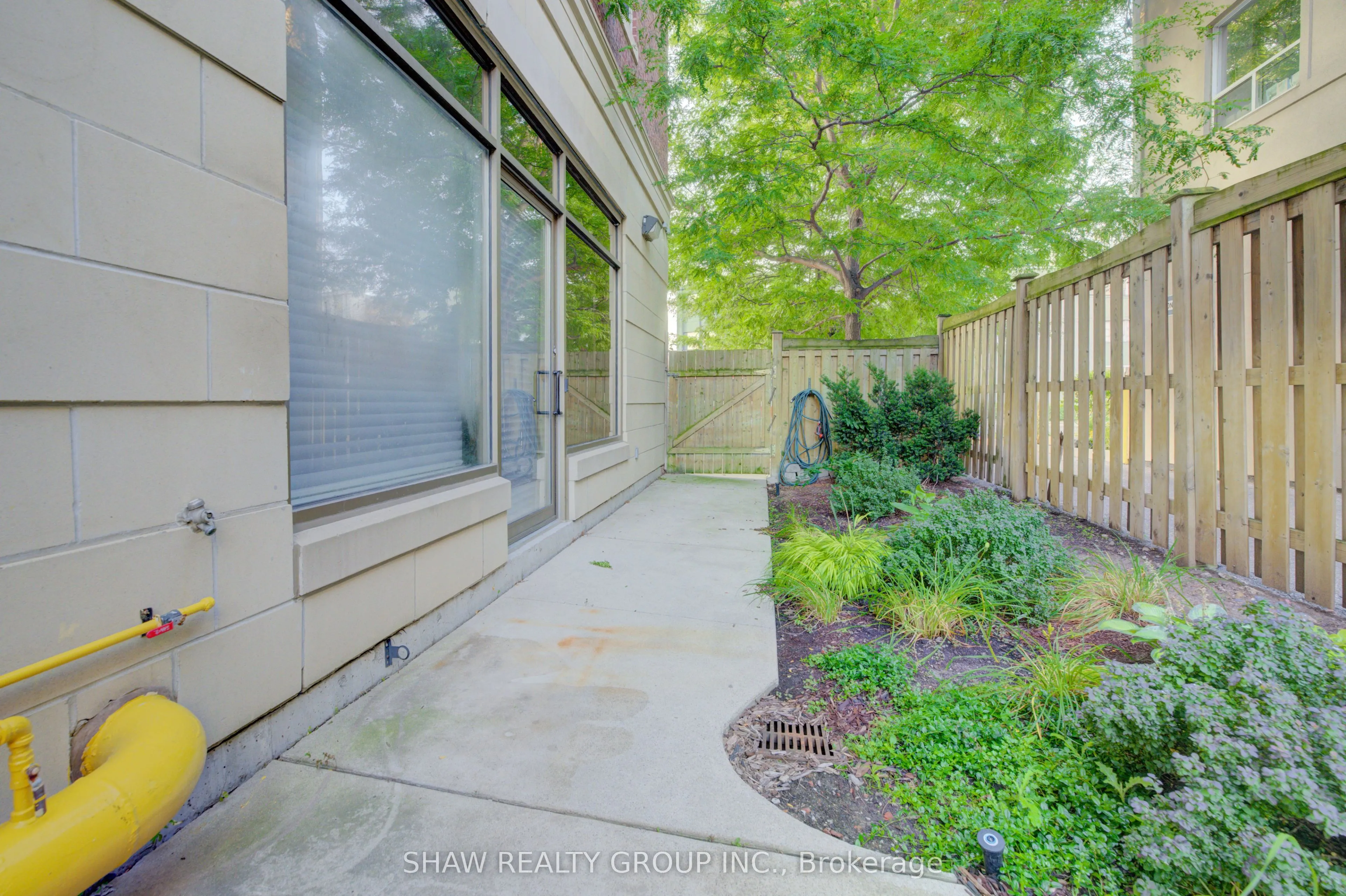 4196 Dundas Street W, #309
