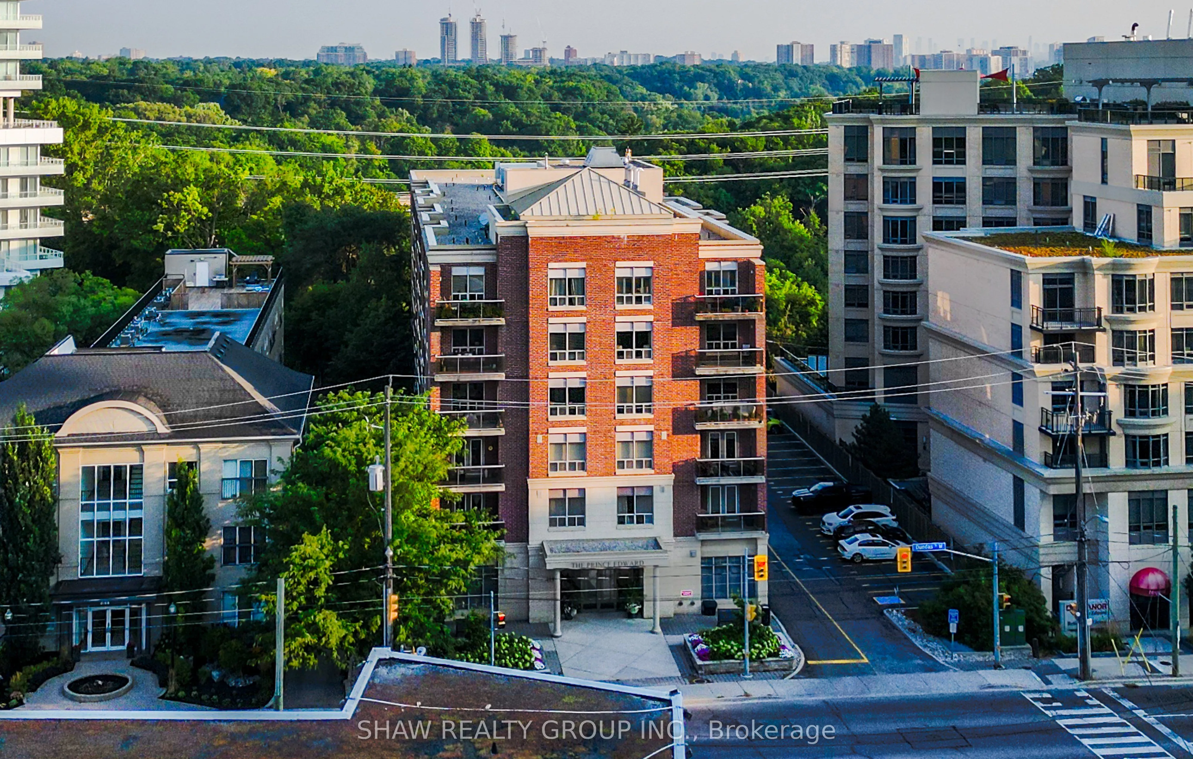 4196 Dundas Street W, #309