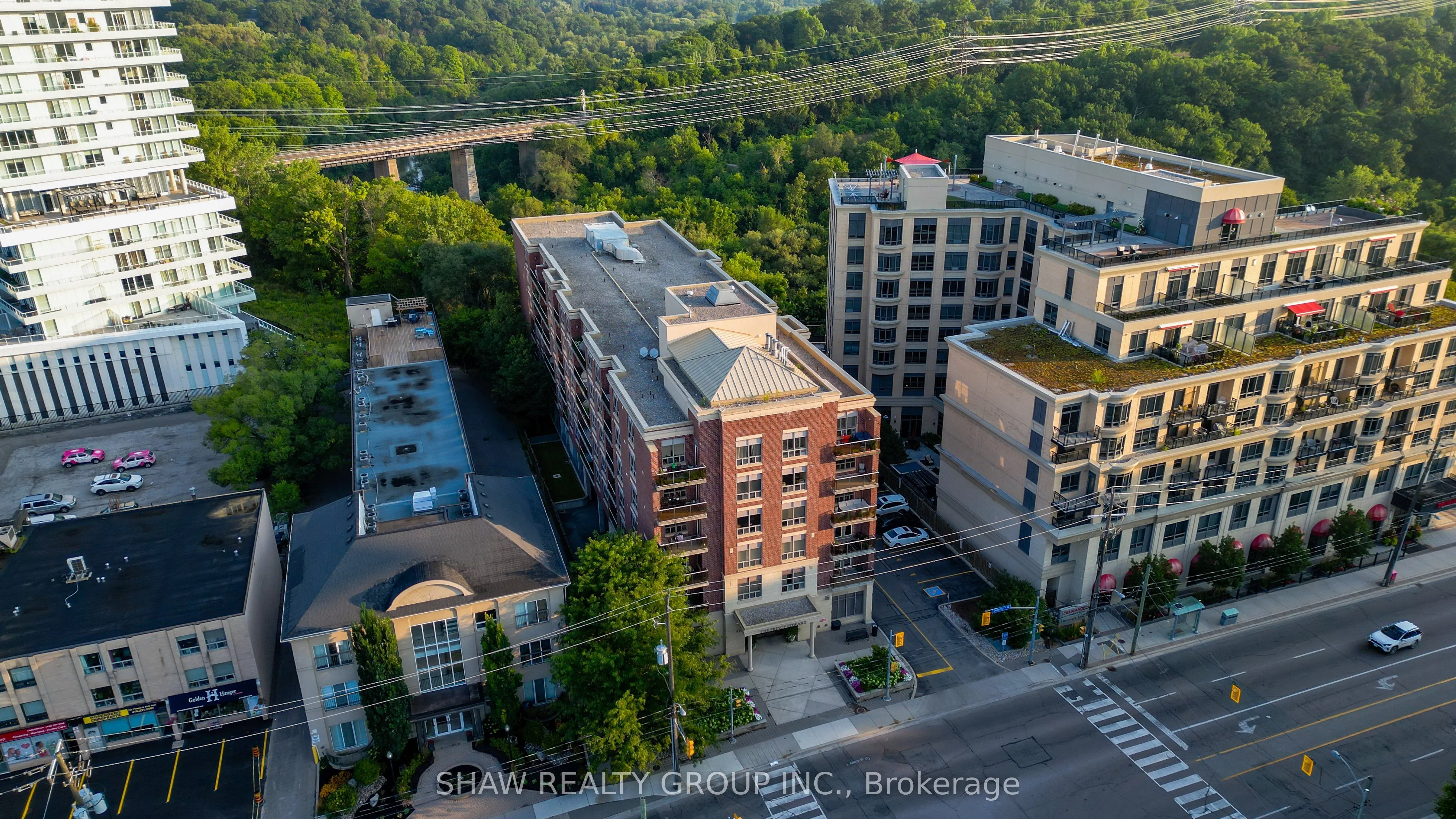 4196 Dundas Street W, #309
