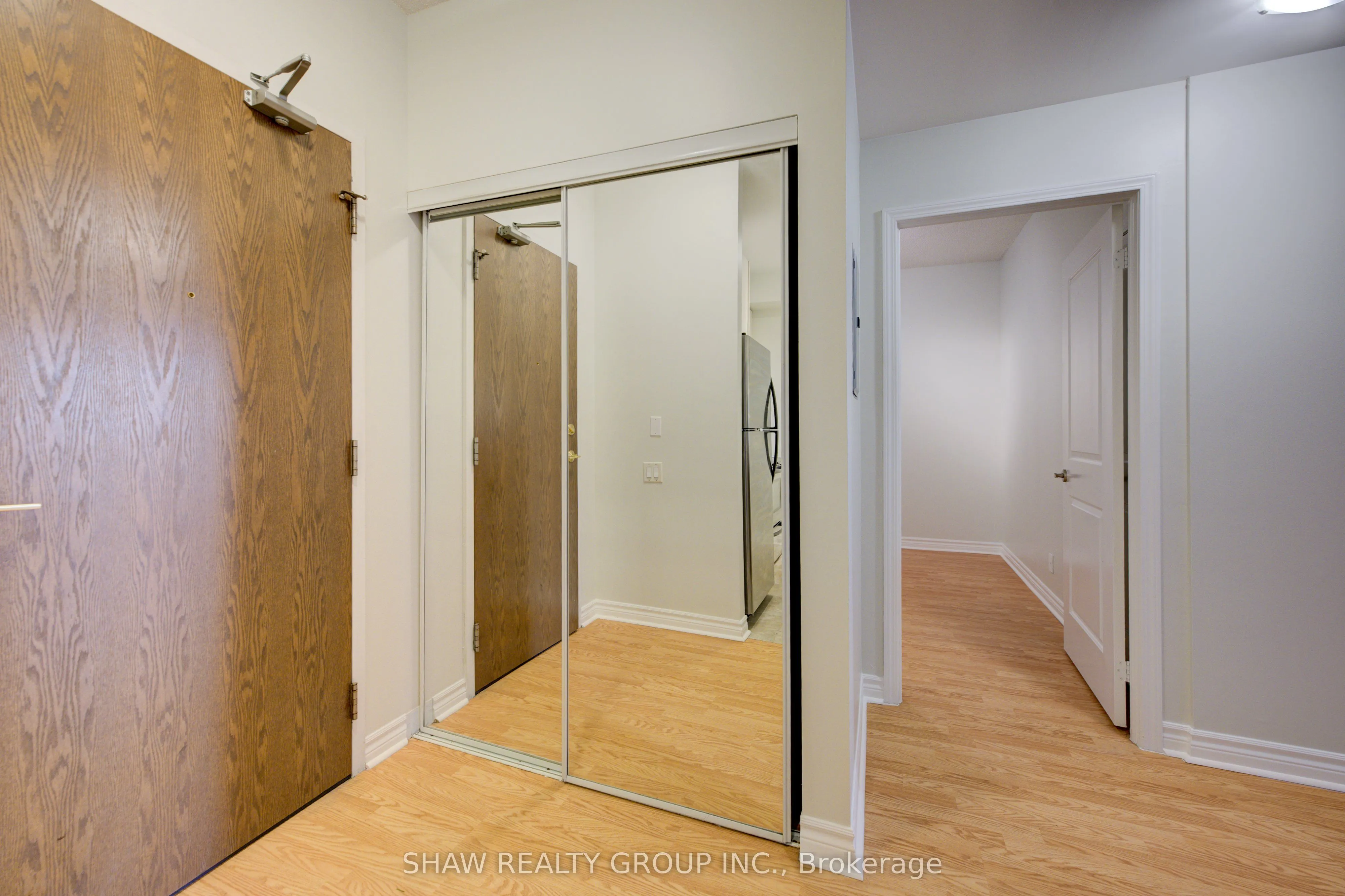 4196 Dundas Street W, #309