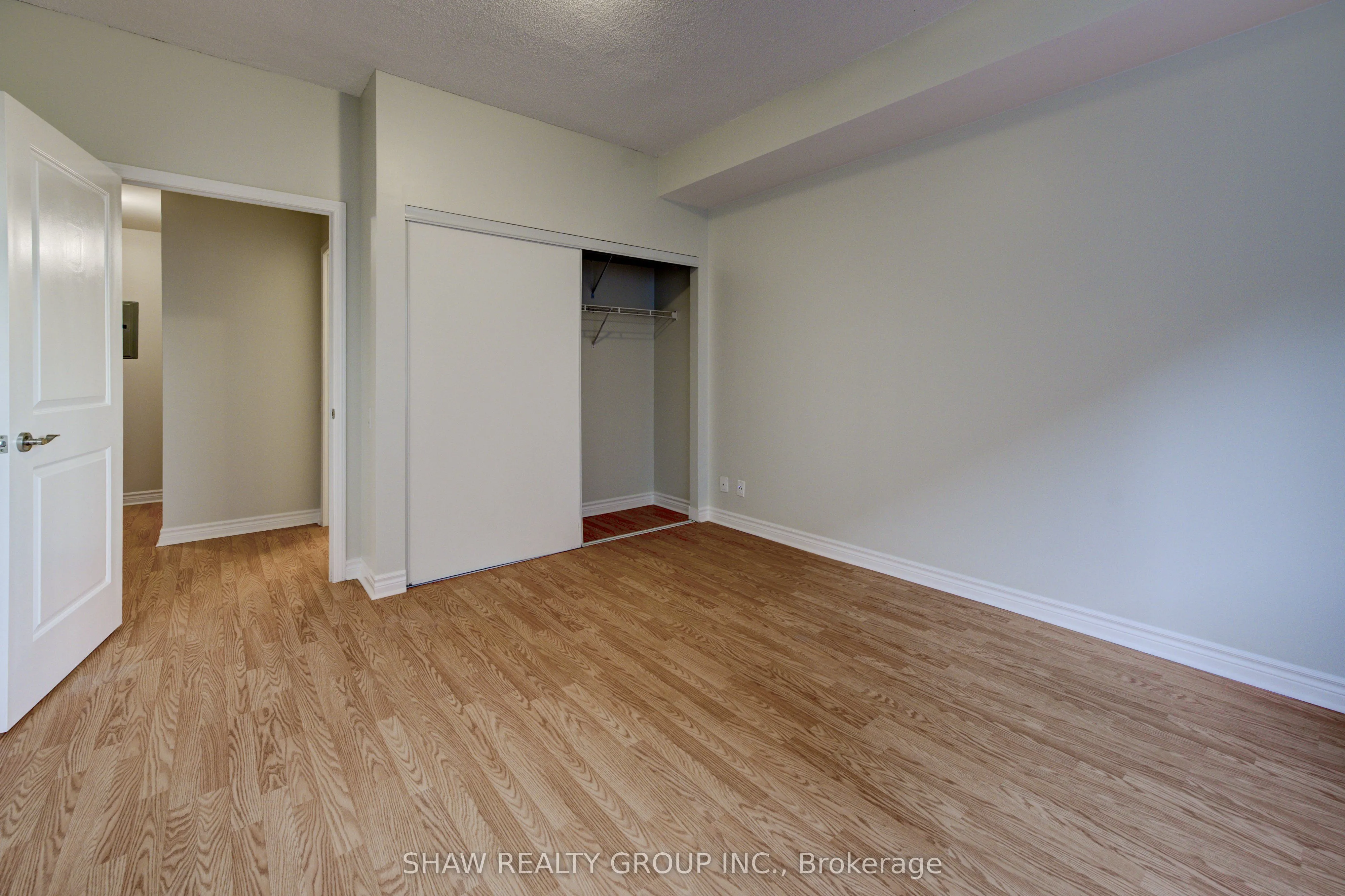 4196 Dundas Street W, #309