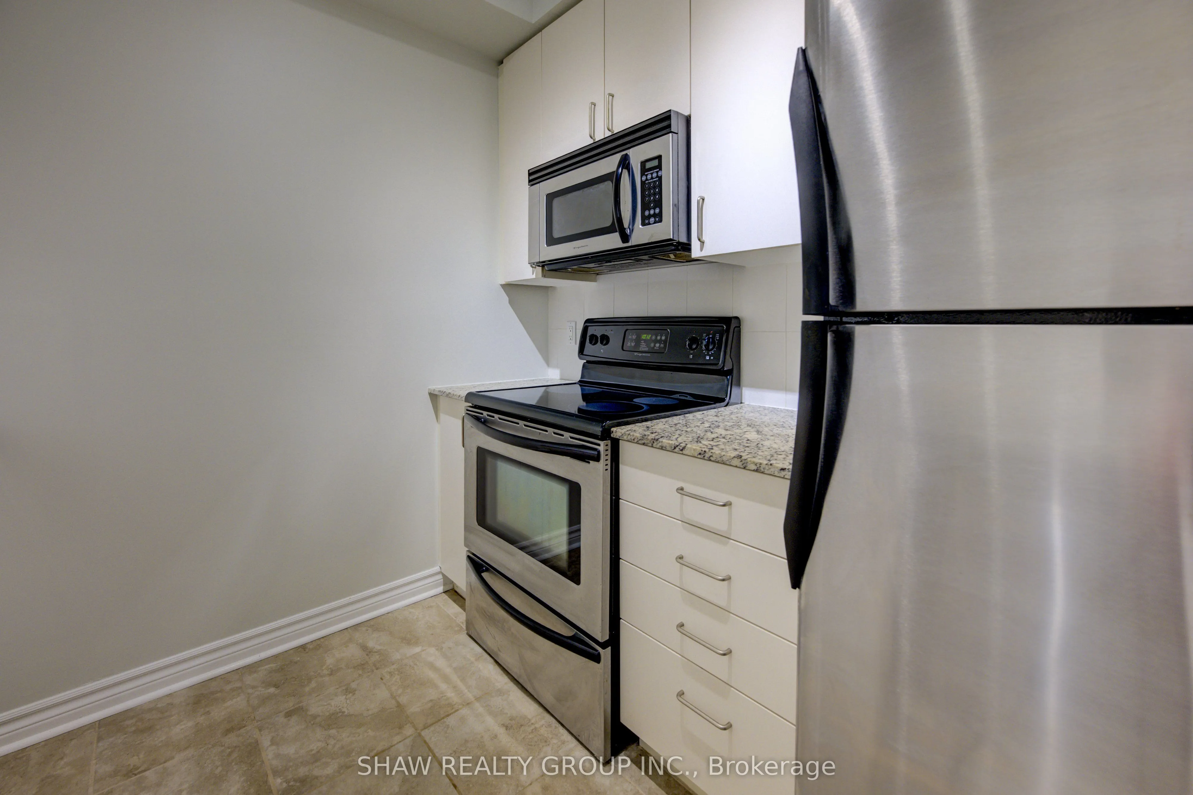 4196 Dundas Street W, #309