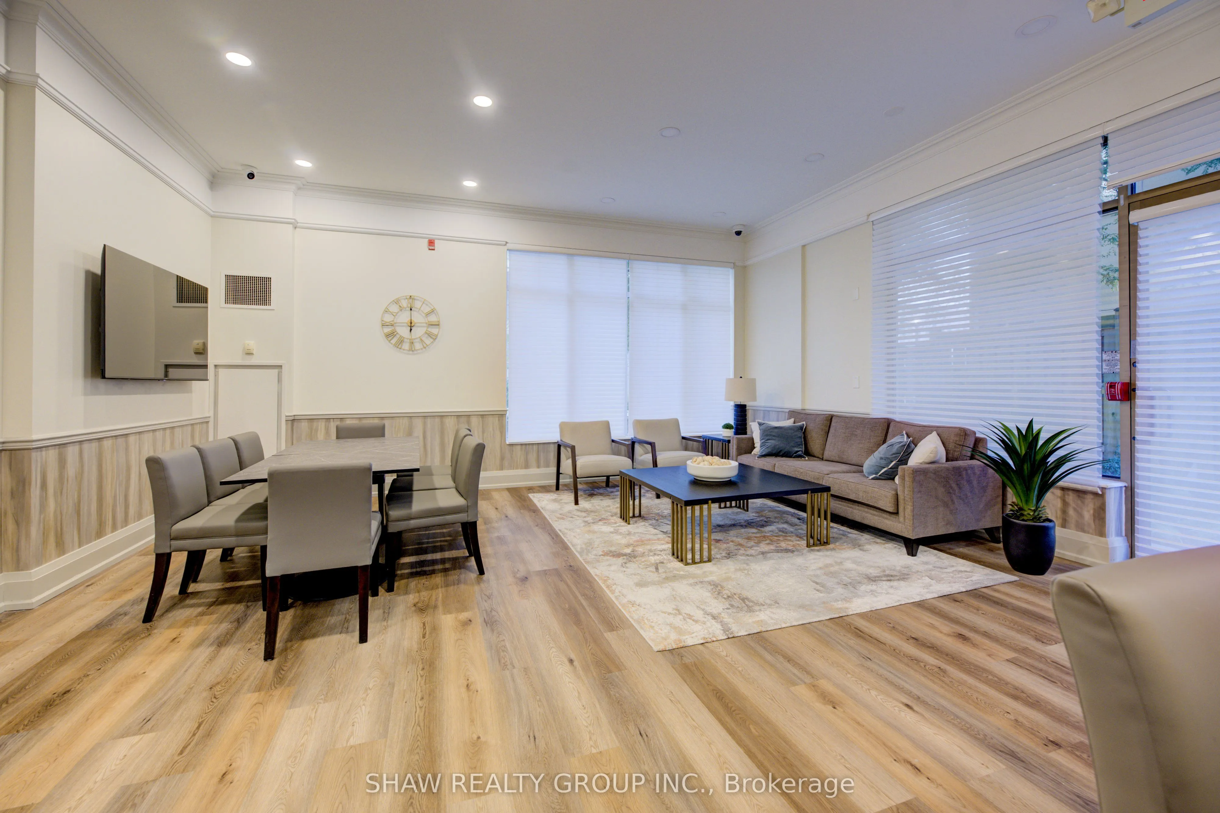 4196 Dundas Street W, #309