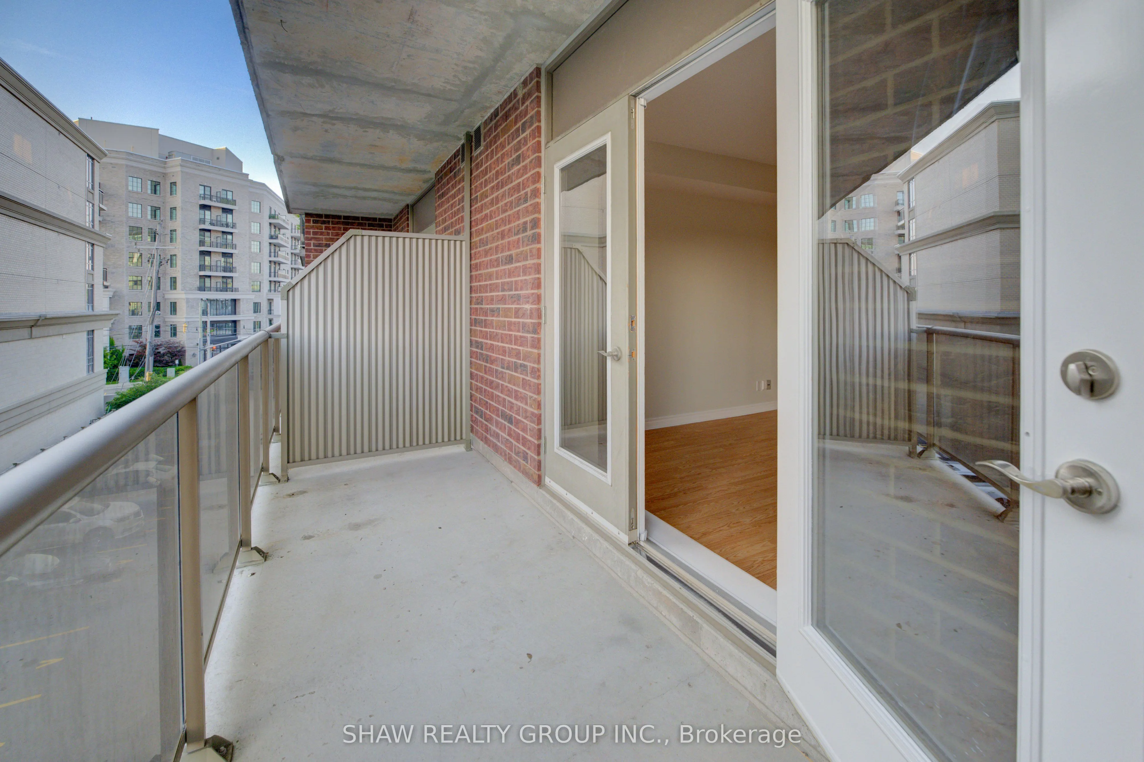 4196 Dundas Street W, #309