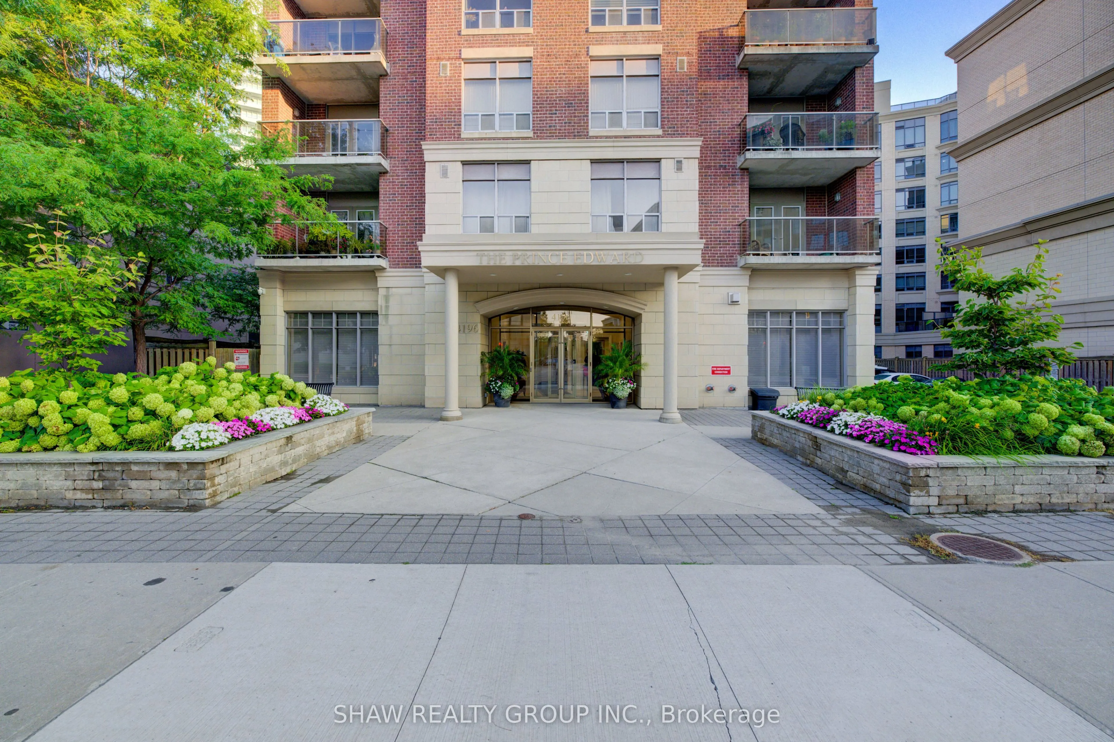 4196 Dundas Street W, #309
