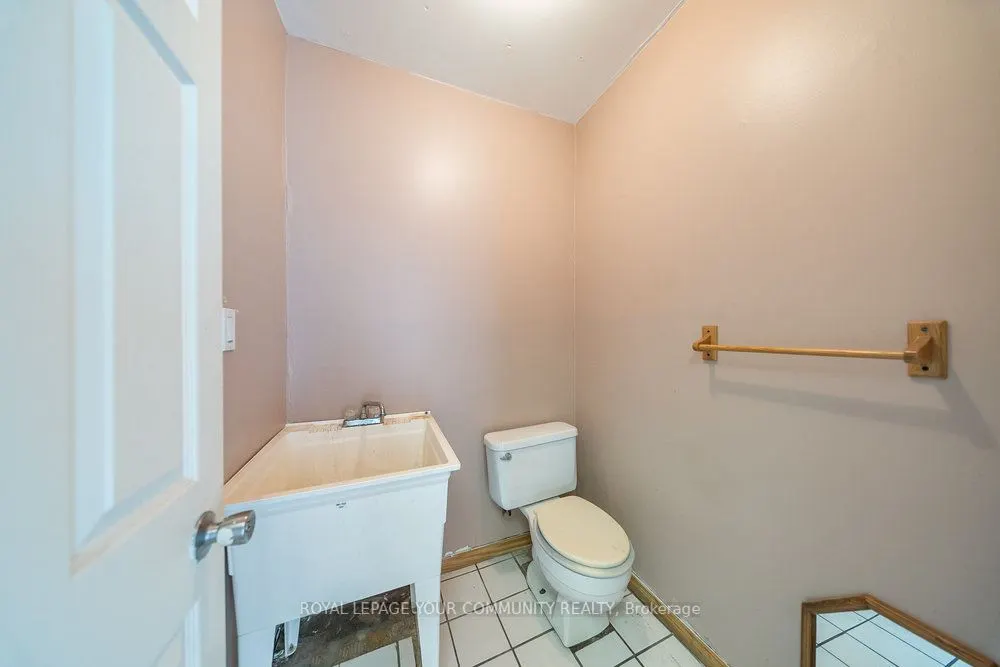7171 Torbram Road, #C11