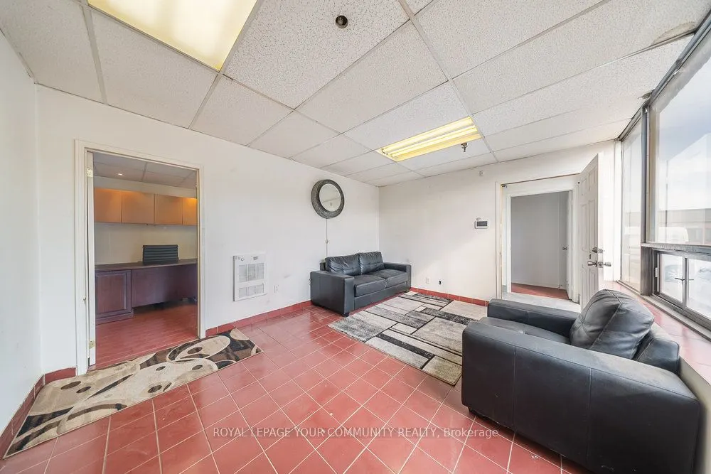 7171 Torbram Road, #C11