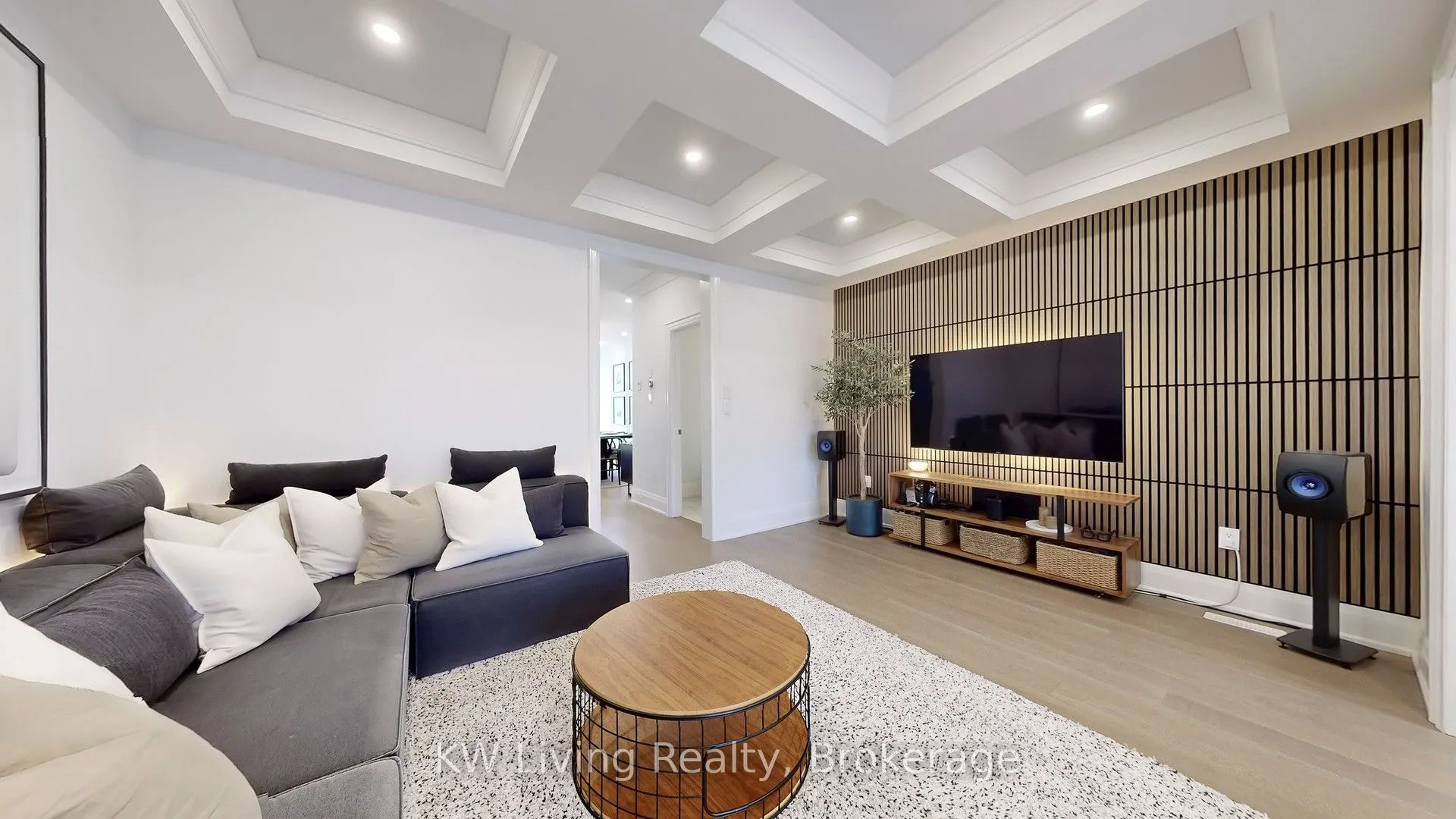 5172 Thornwood Drive