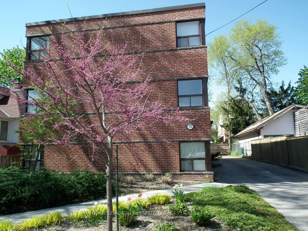 12 Cayuga Avenue, #3