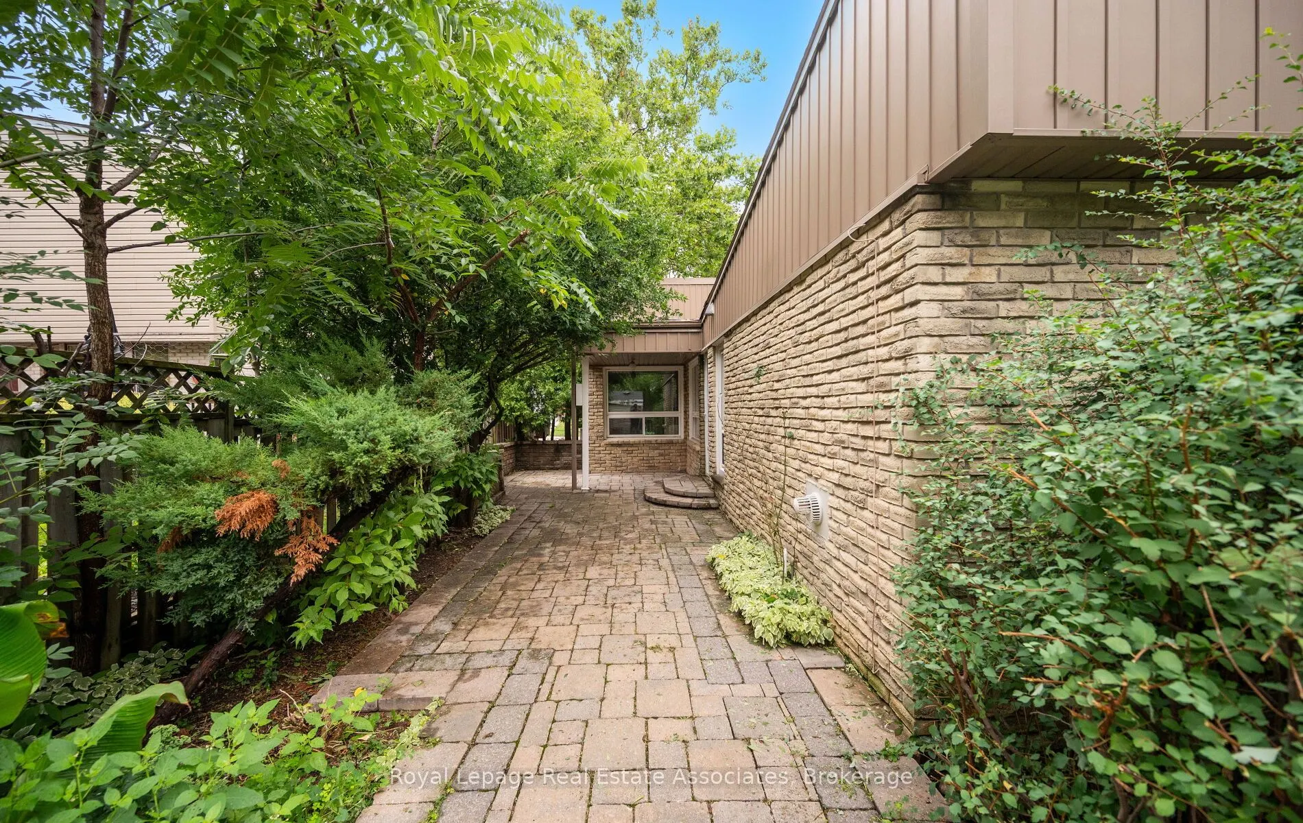 4 Dunray Court