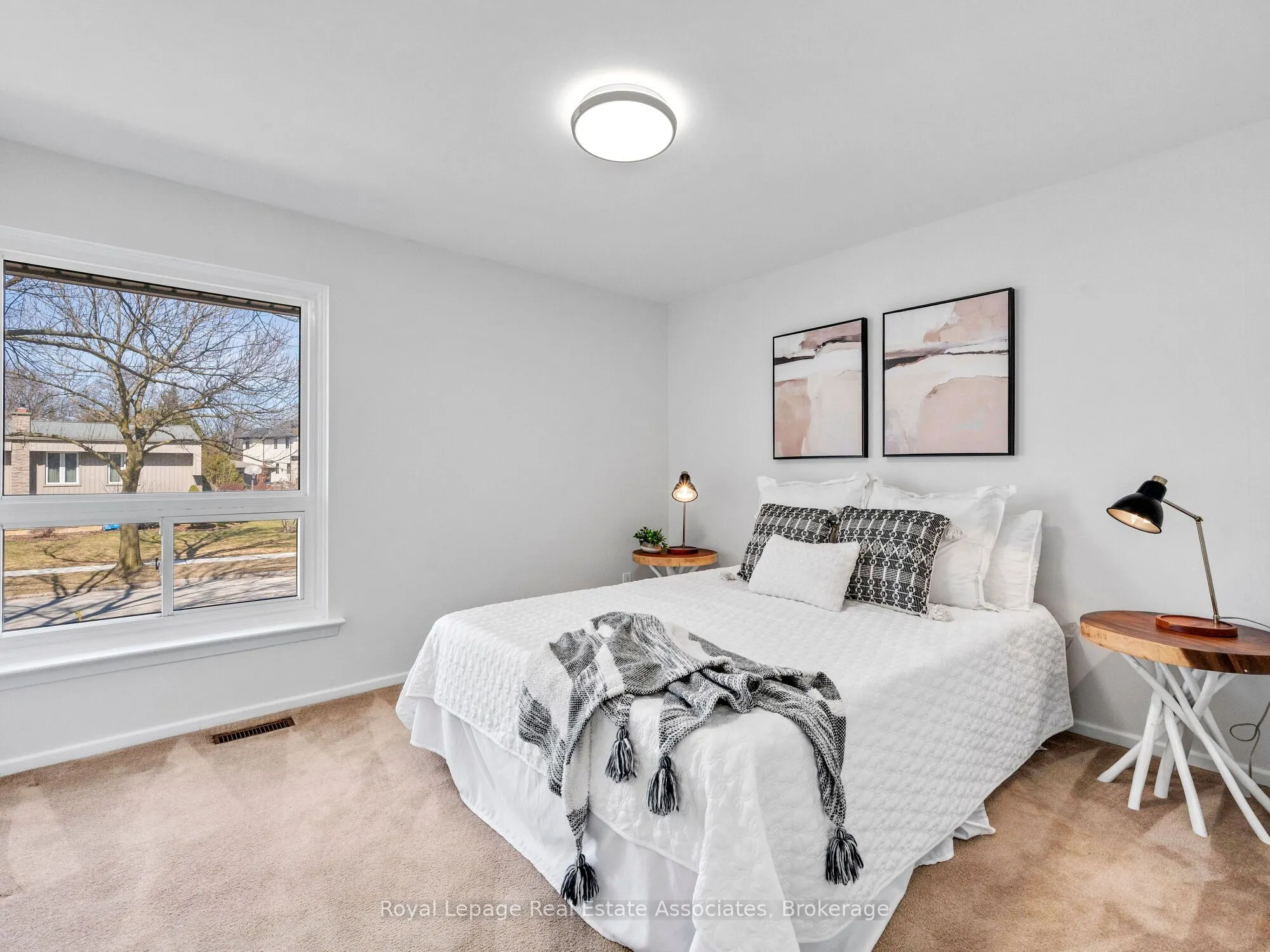 4 Dunray Court