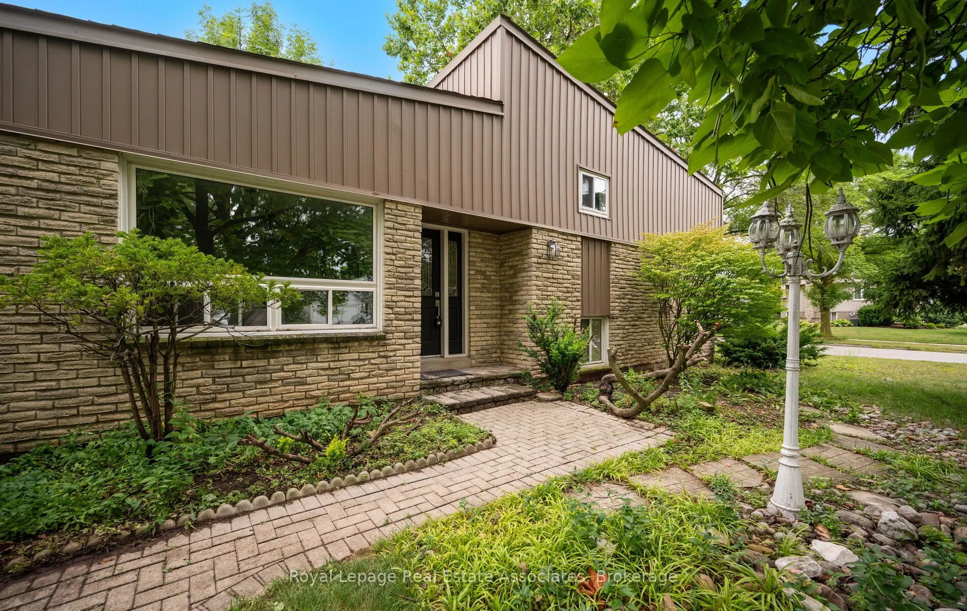 4 Dunray Court