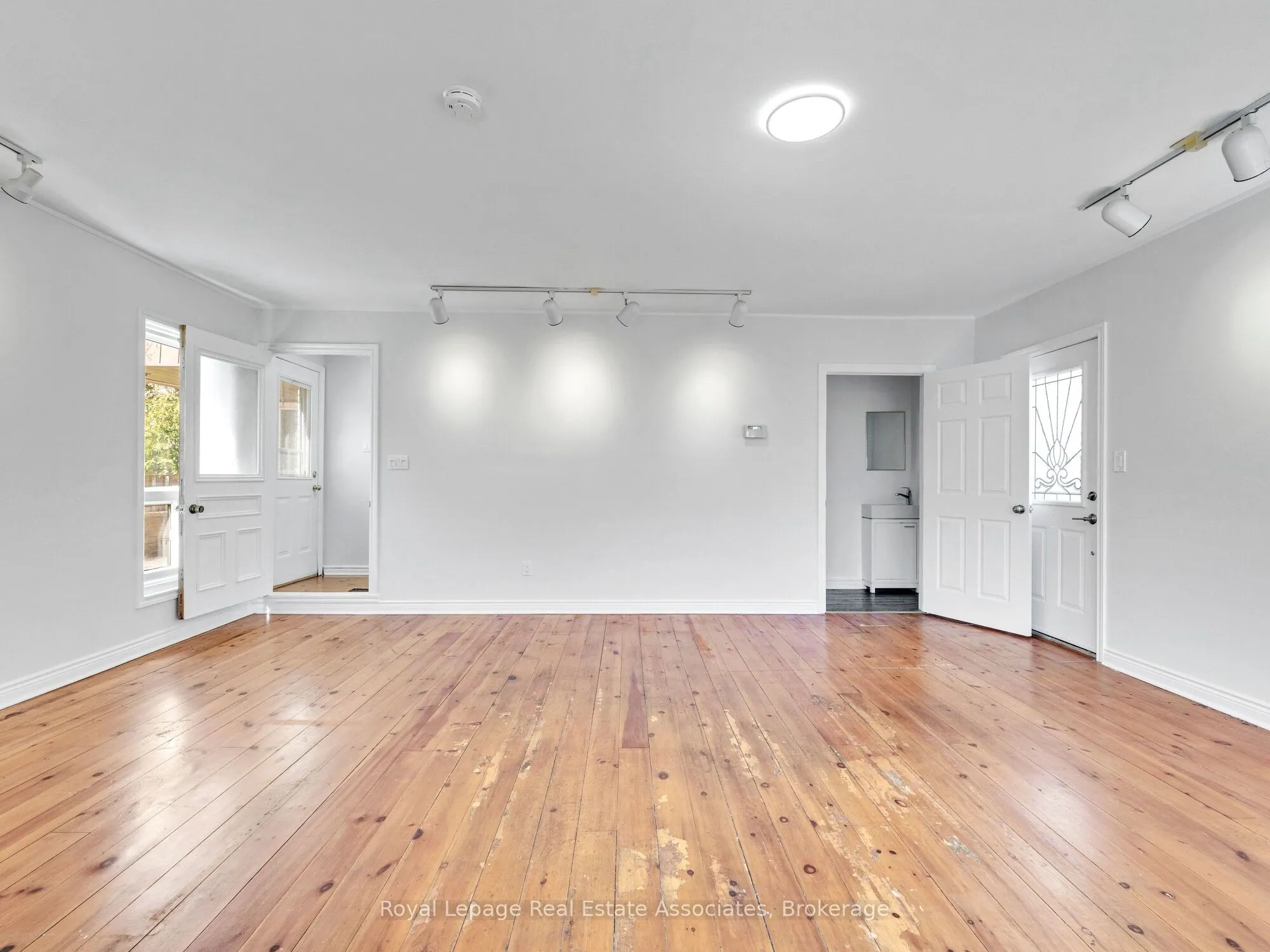 4 Dunray Court