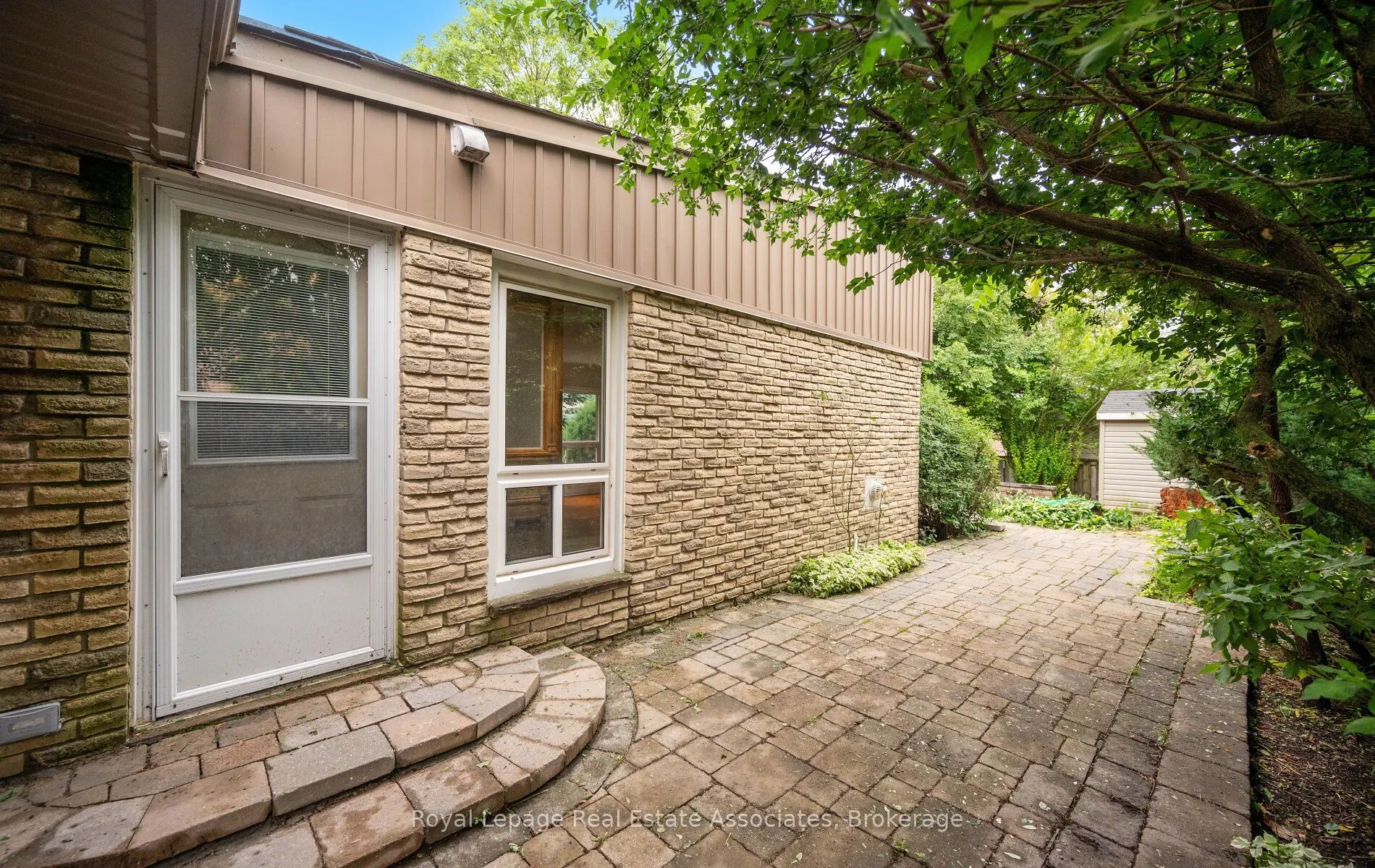 4 Dunray Court
