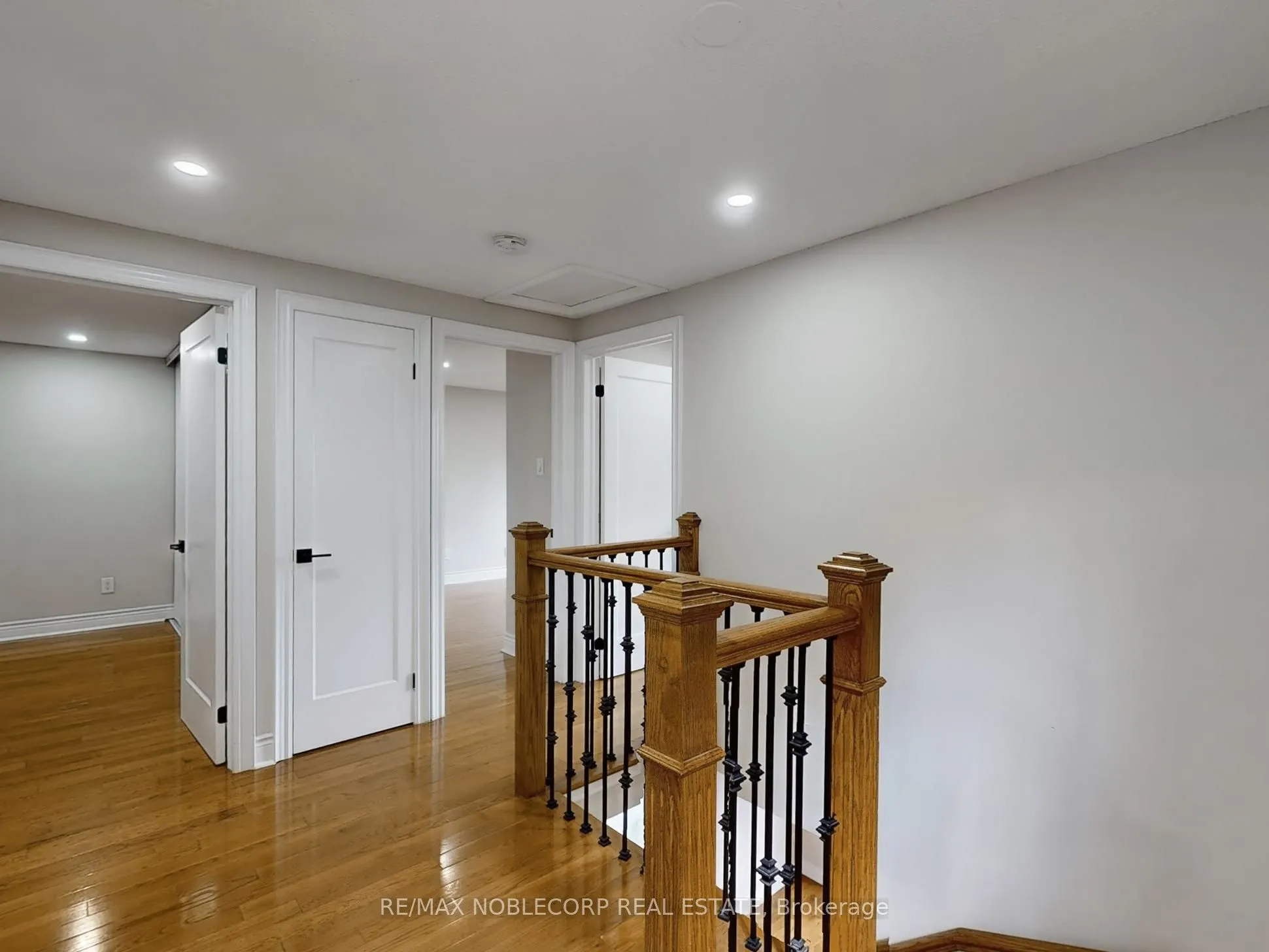 892 Sweetwater Crescent