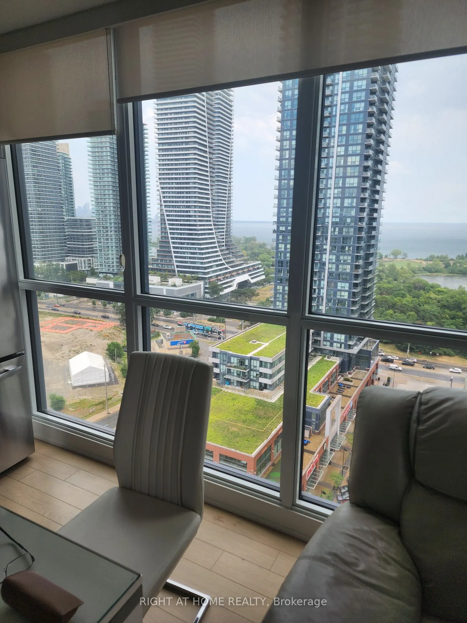 10 Park Lawn Road, #2001