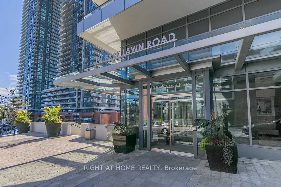 10 Park Lawn Road, #2001
