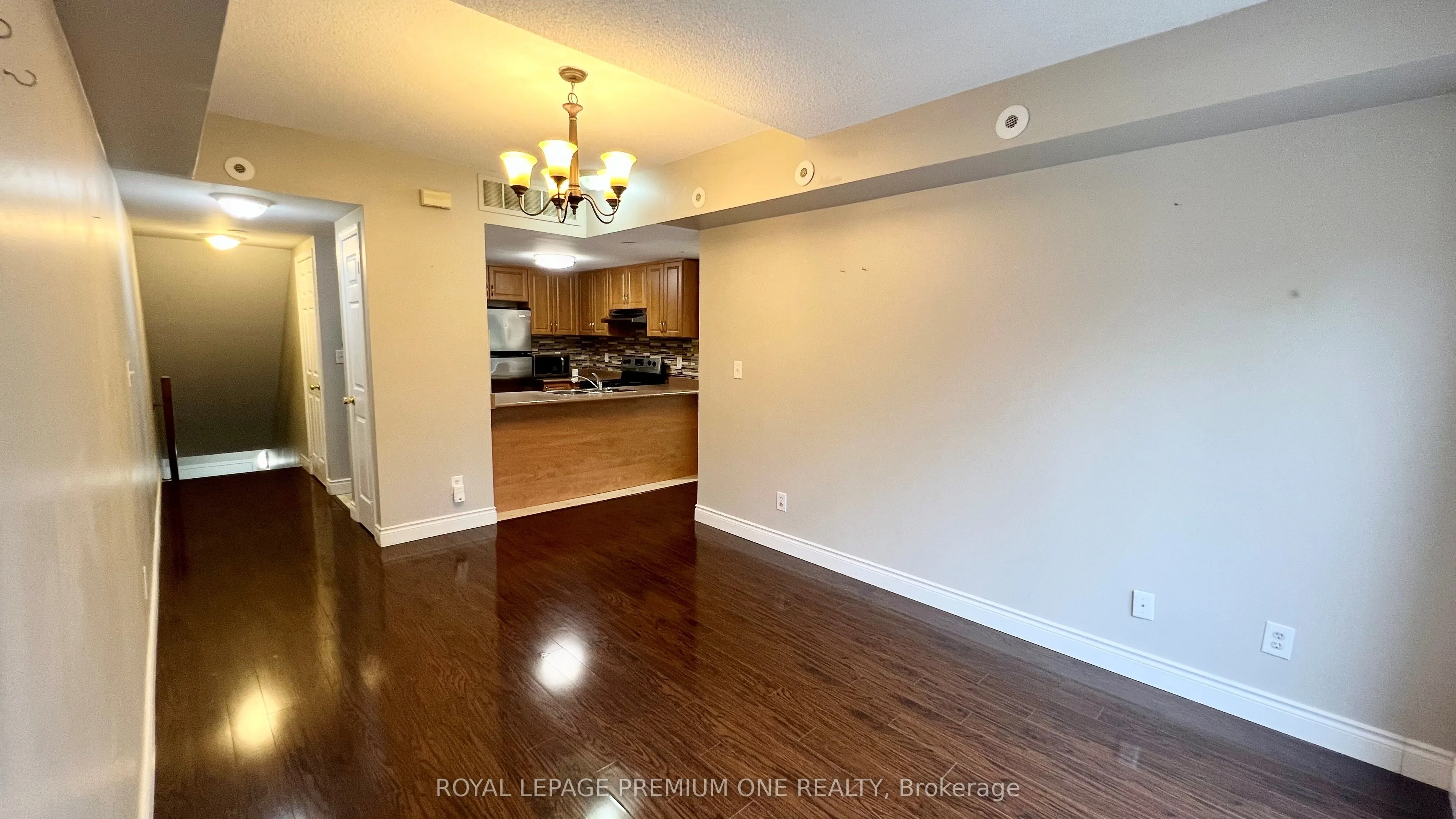 3041 Finch Avenue, #2069