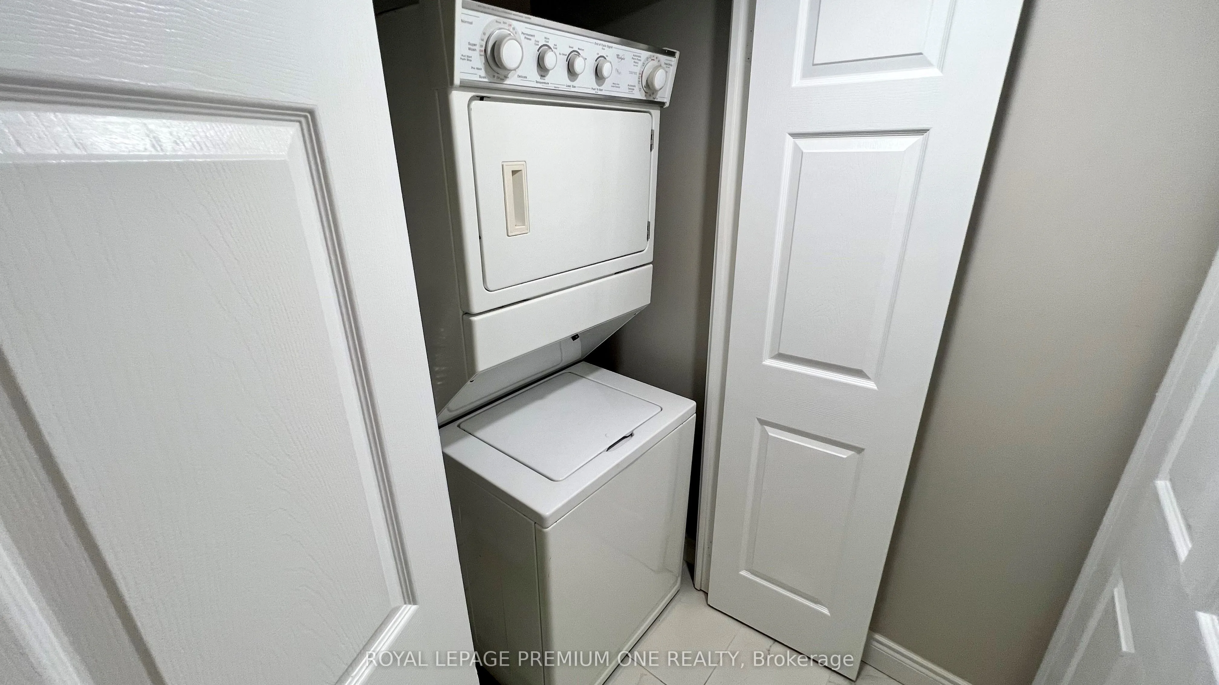 3041 Finch Avenue, #2069