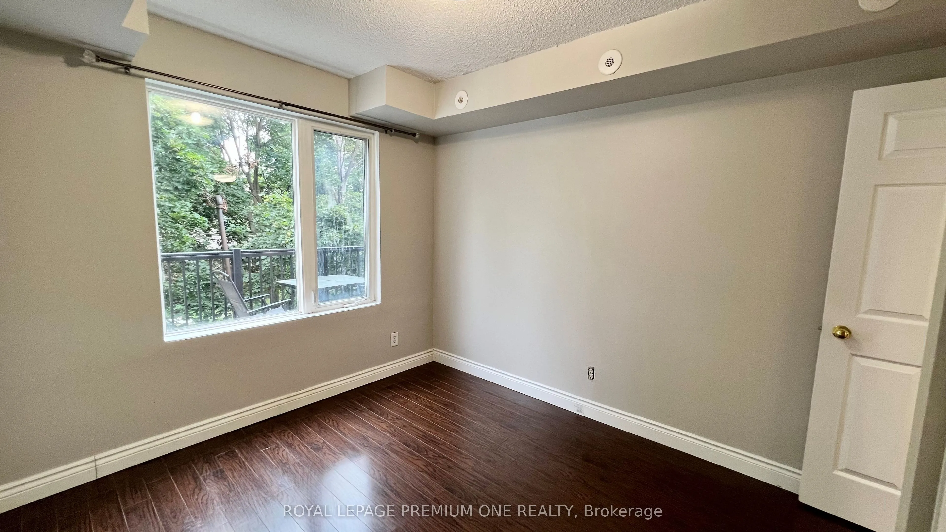 3041 Finch Avenue, #2069