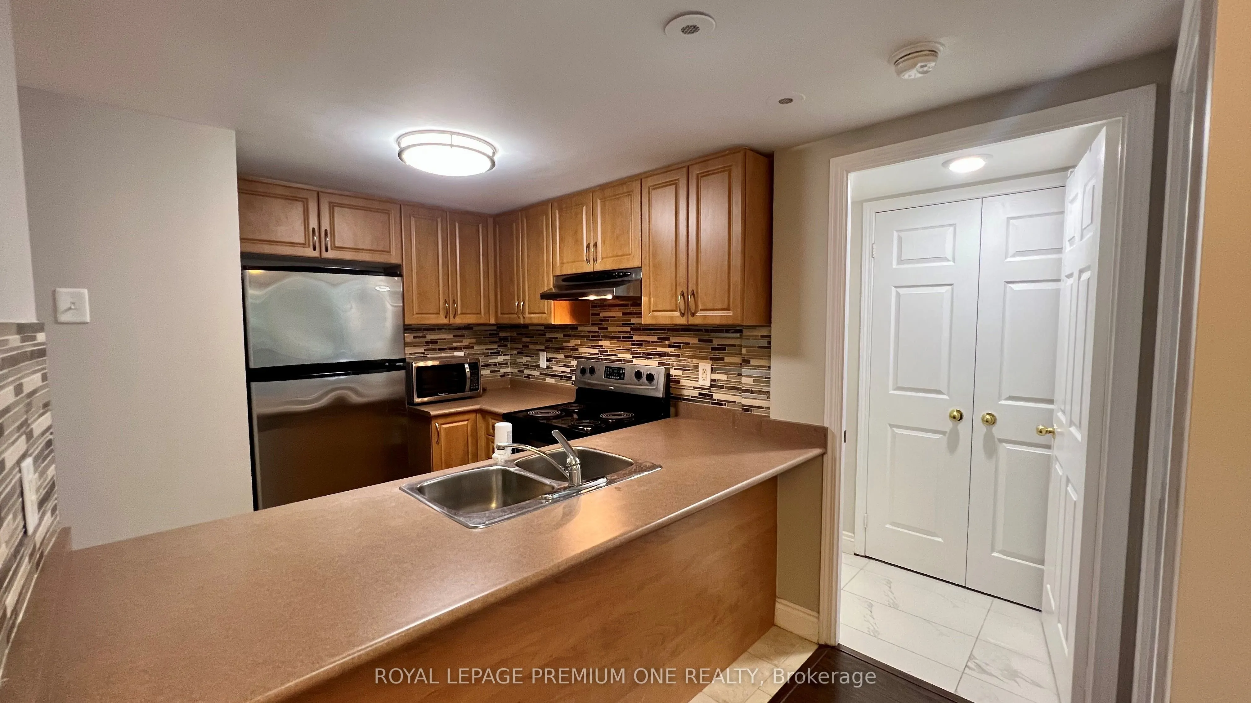 3041 Finch Avenue, #2069