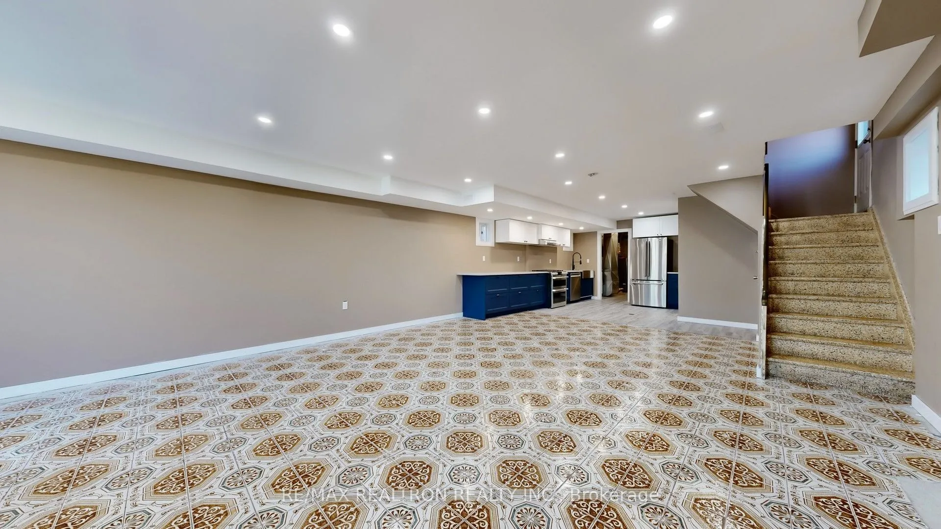 14 Little Boulevard