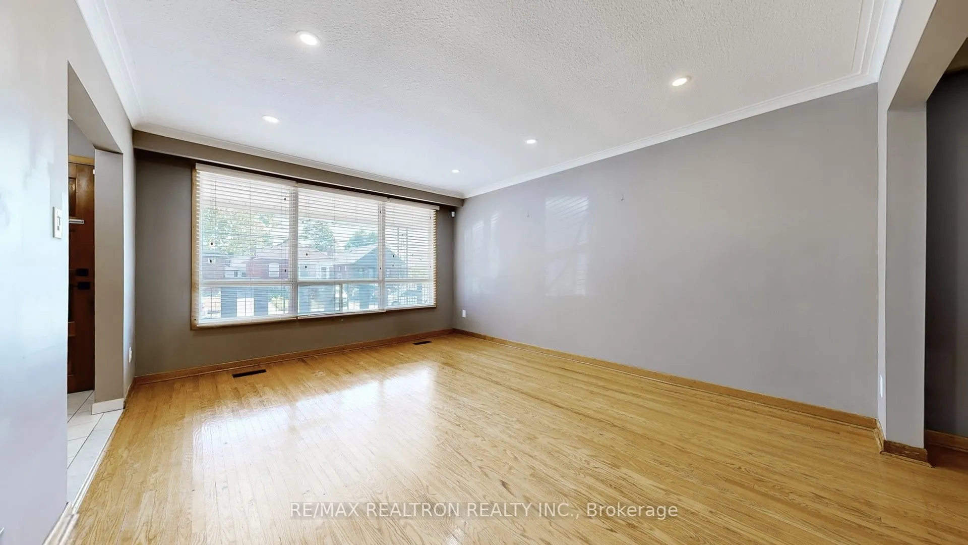 14 Little Boulevard