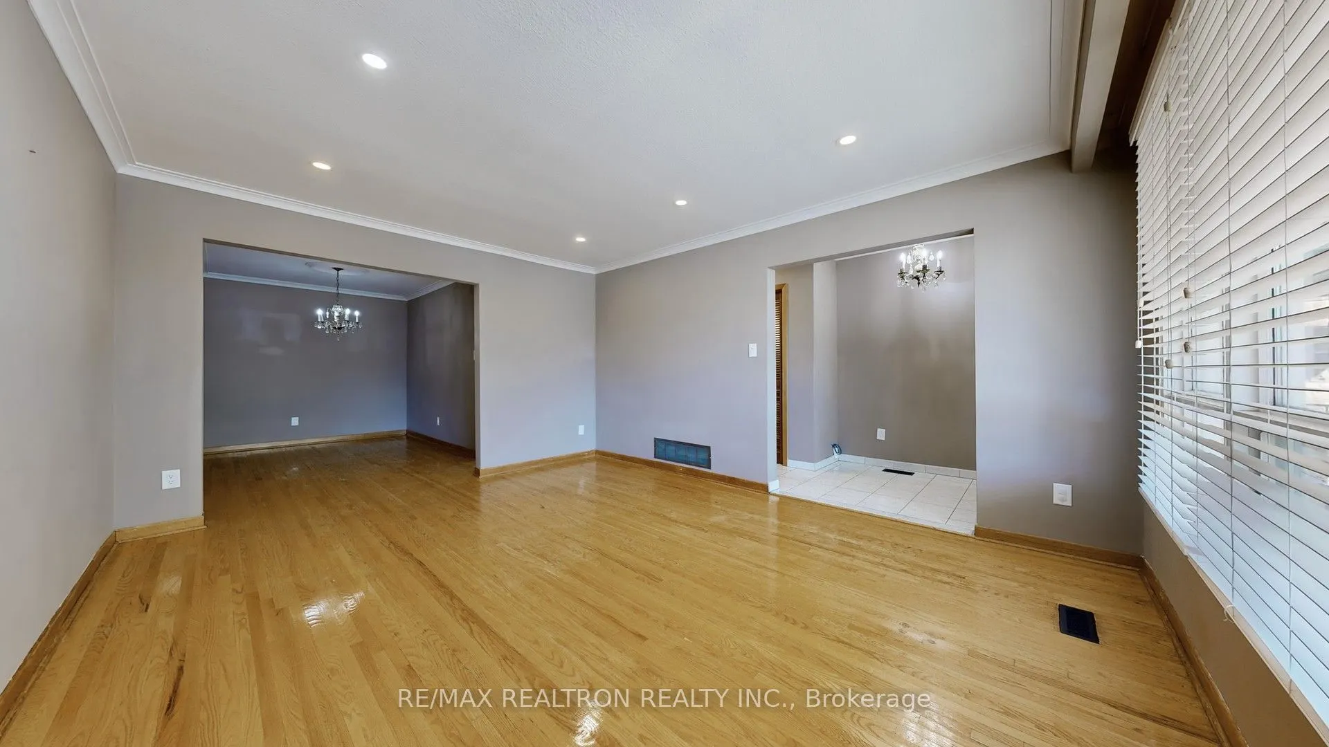 14 Little Boulevard