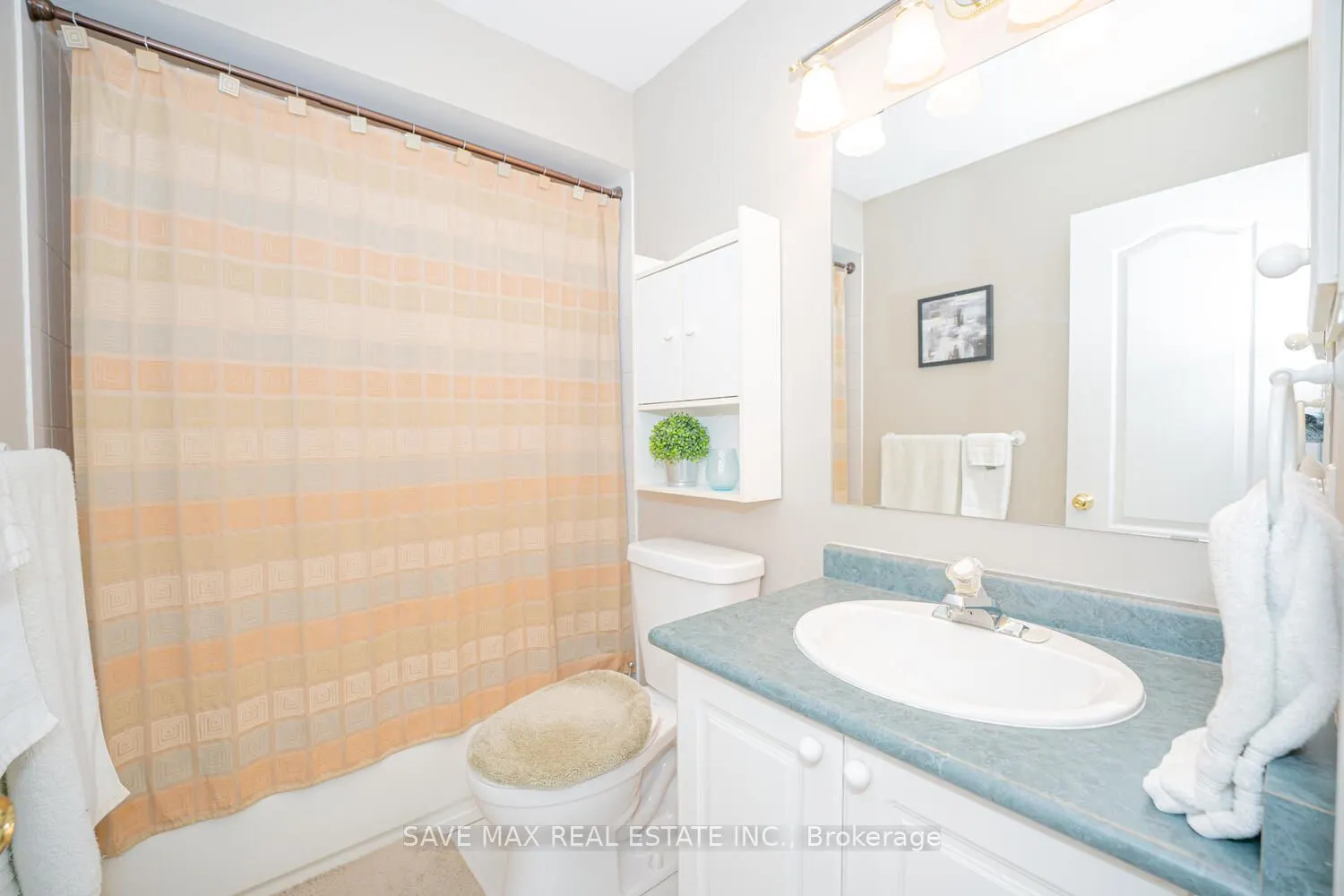 82 Belmont Boulevard