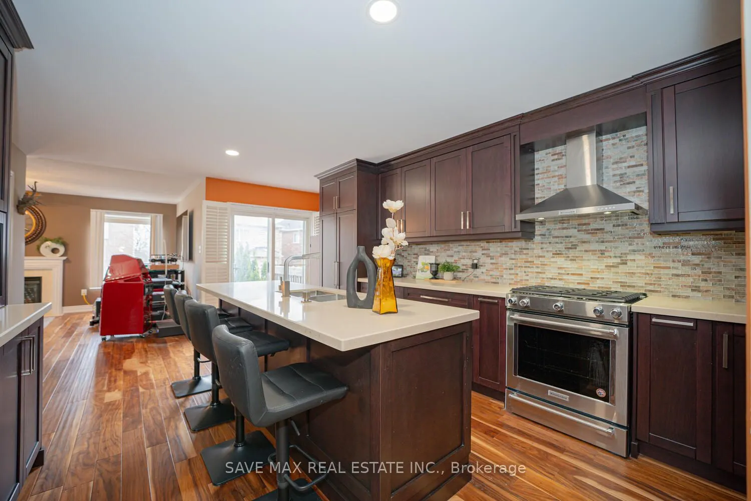 82 Belmont Boulevard