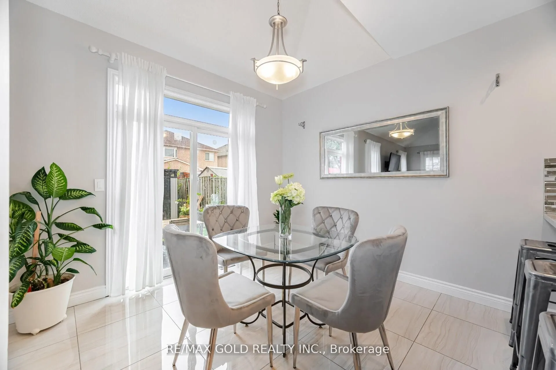 14 Martineau Road