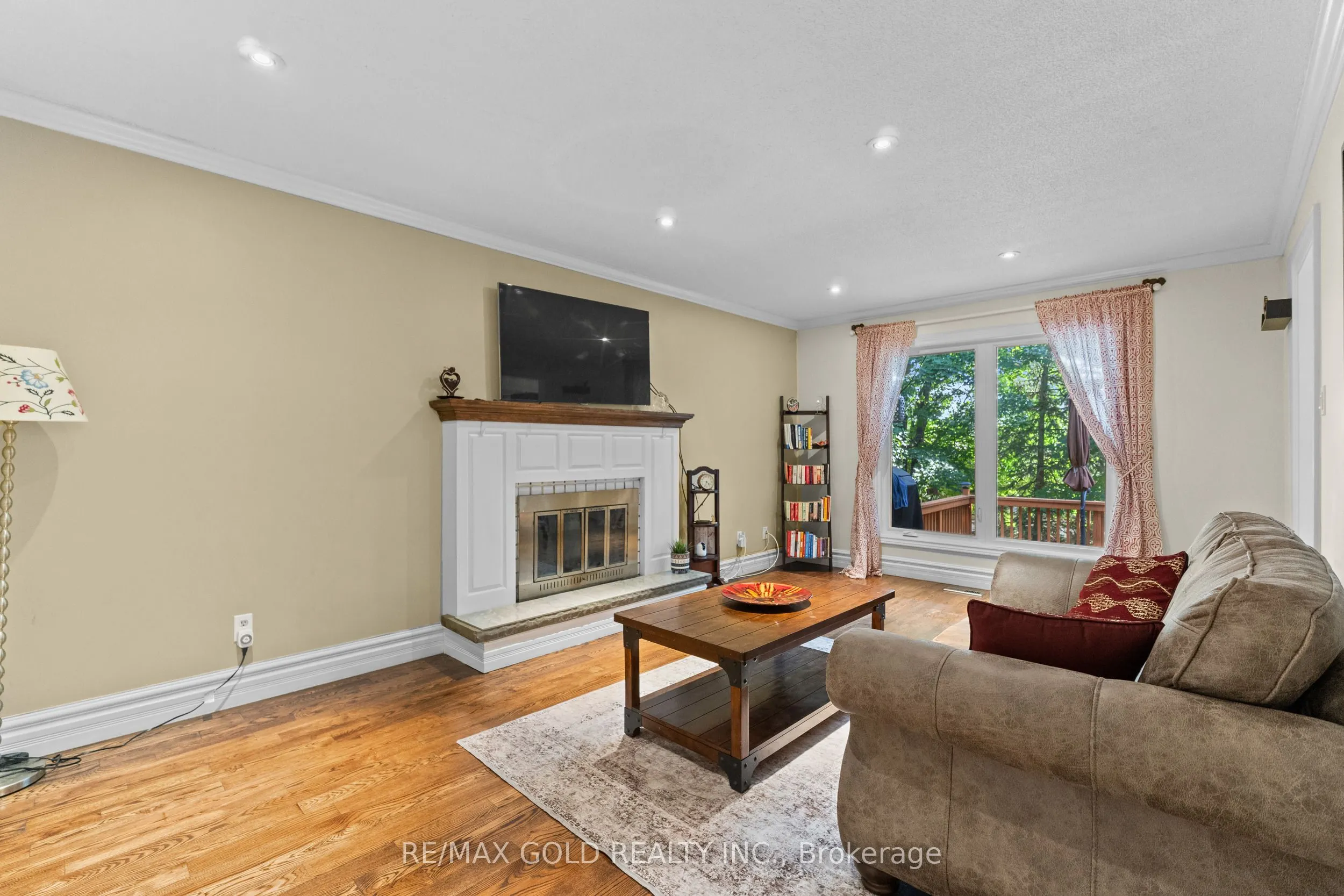 66 Barr Crescent