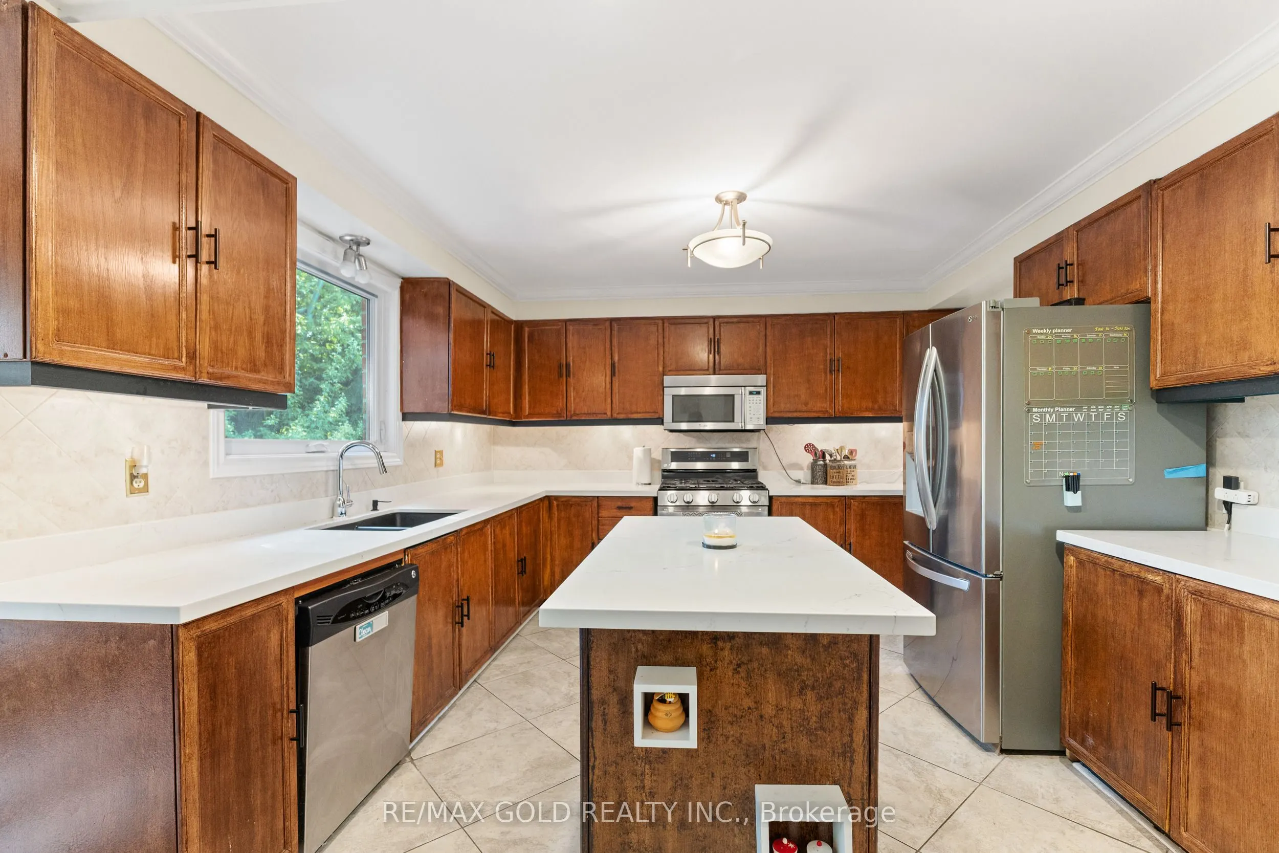 66 Barr Crescent