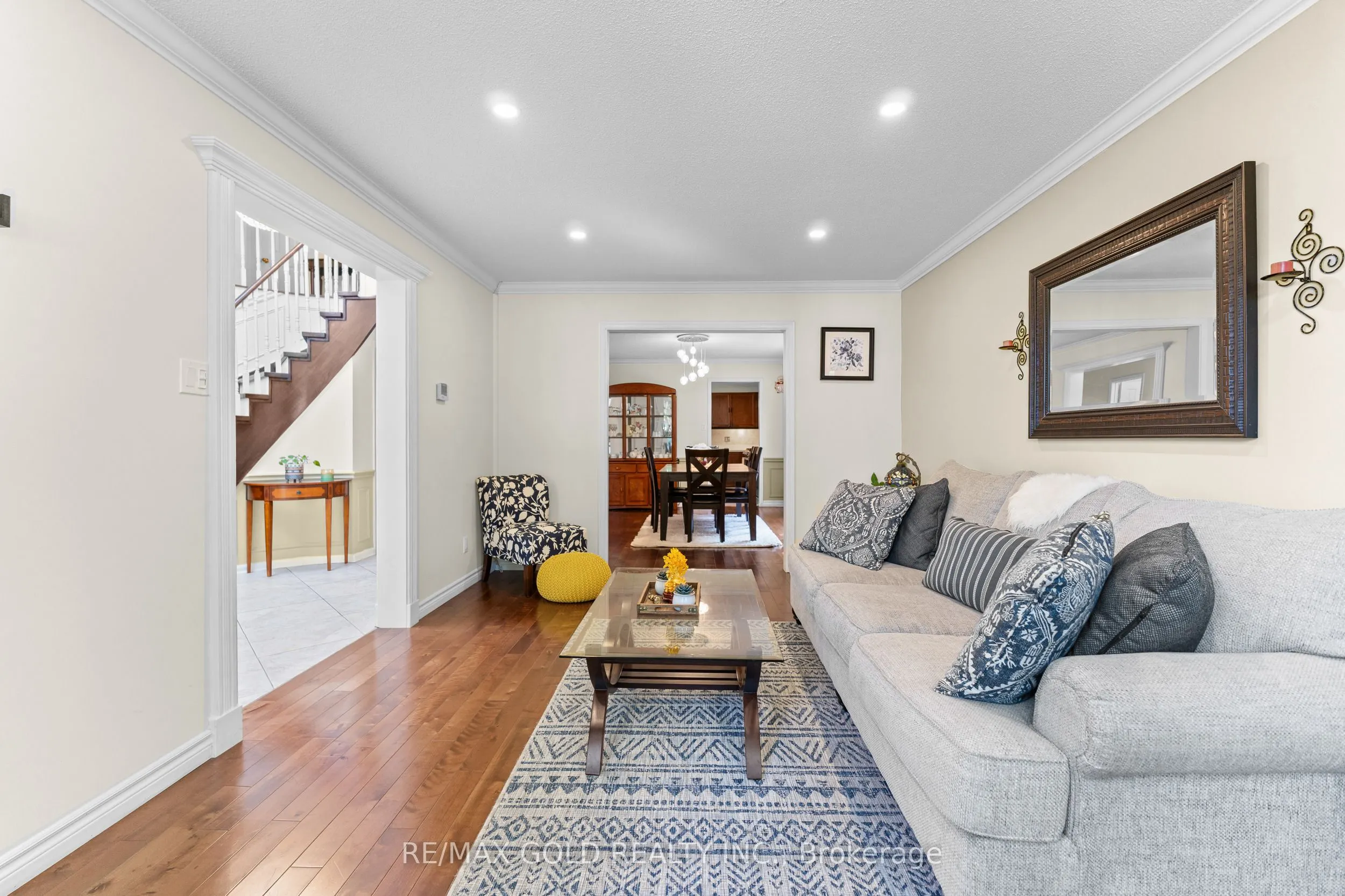66 Barr Crescent