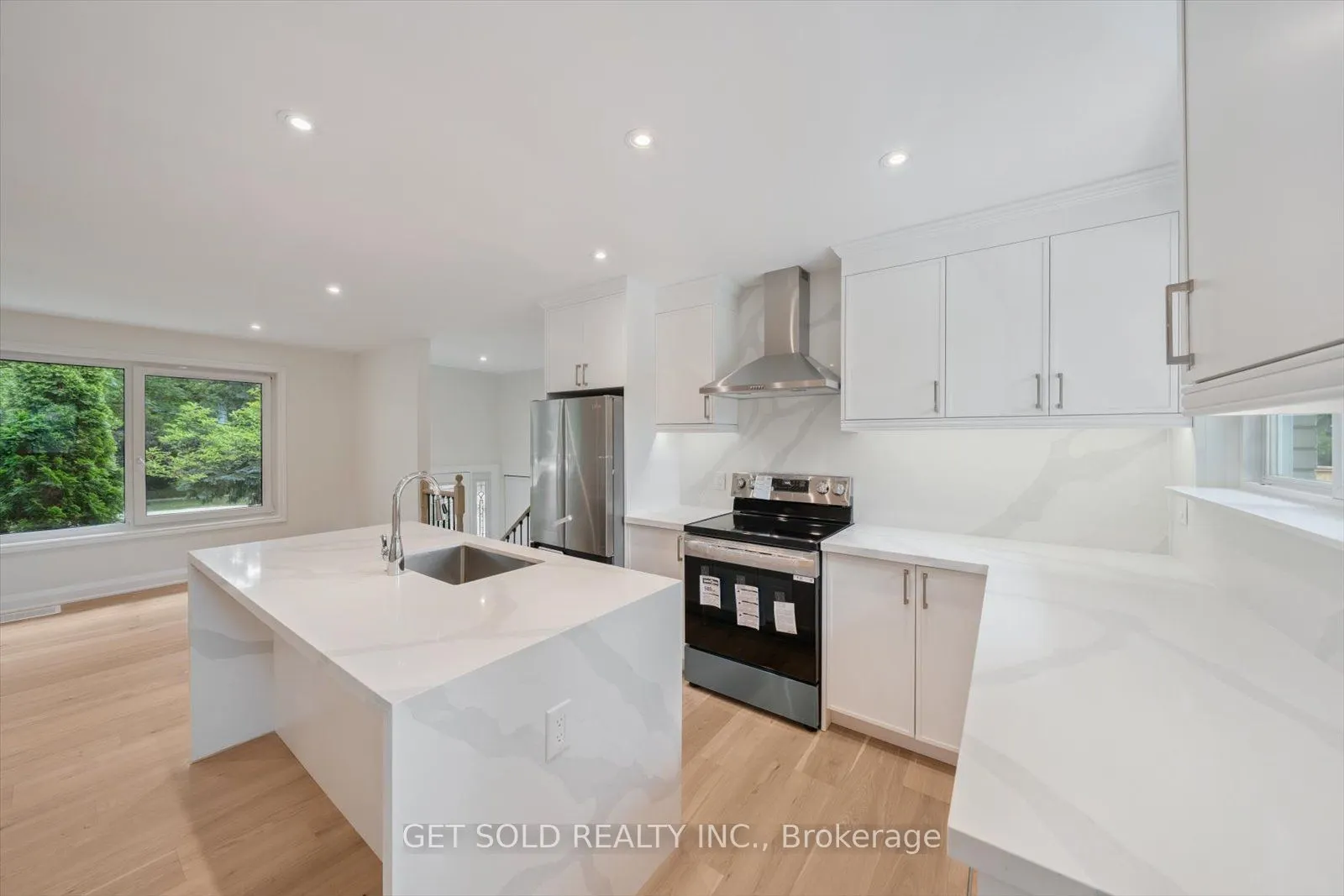 521 Grand Boulevard