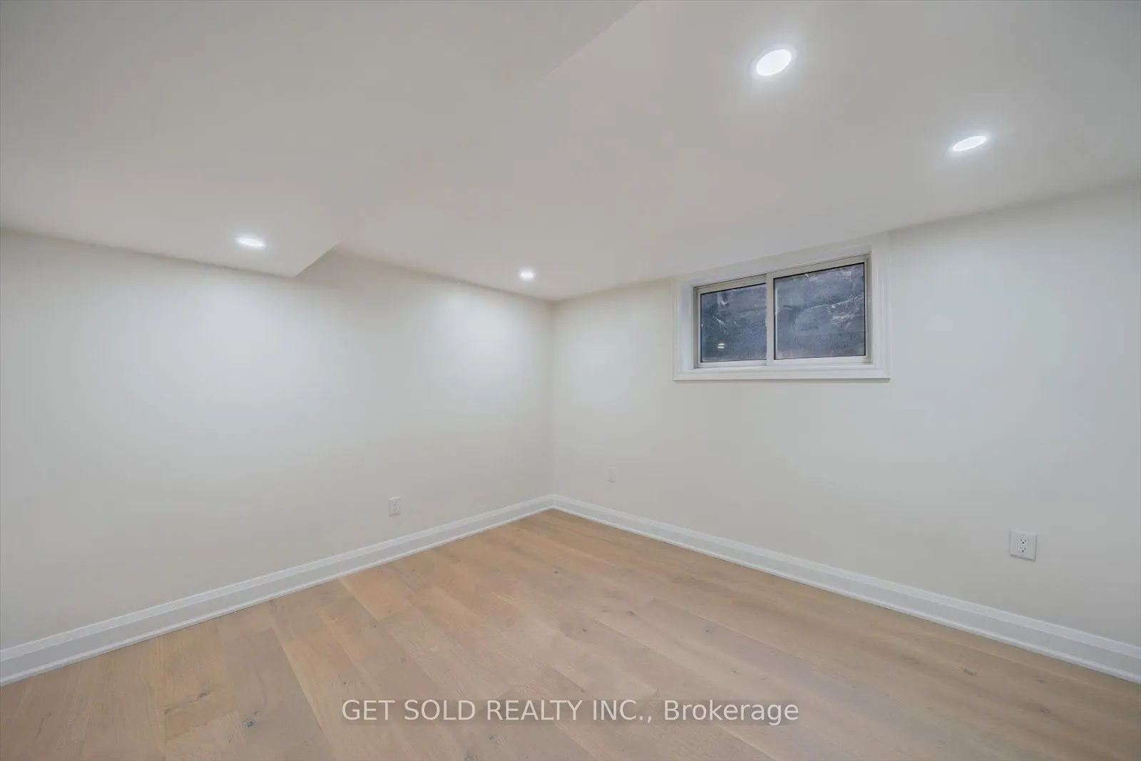 521 Grand Boulevard