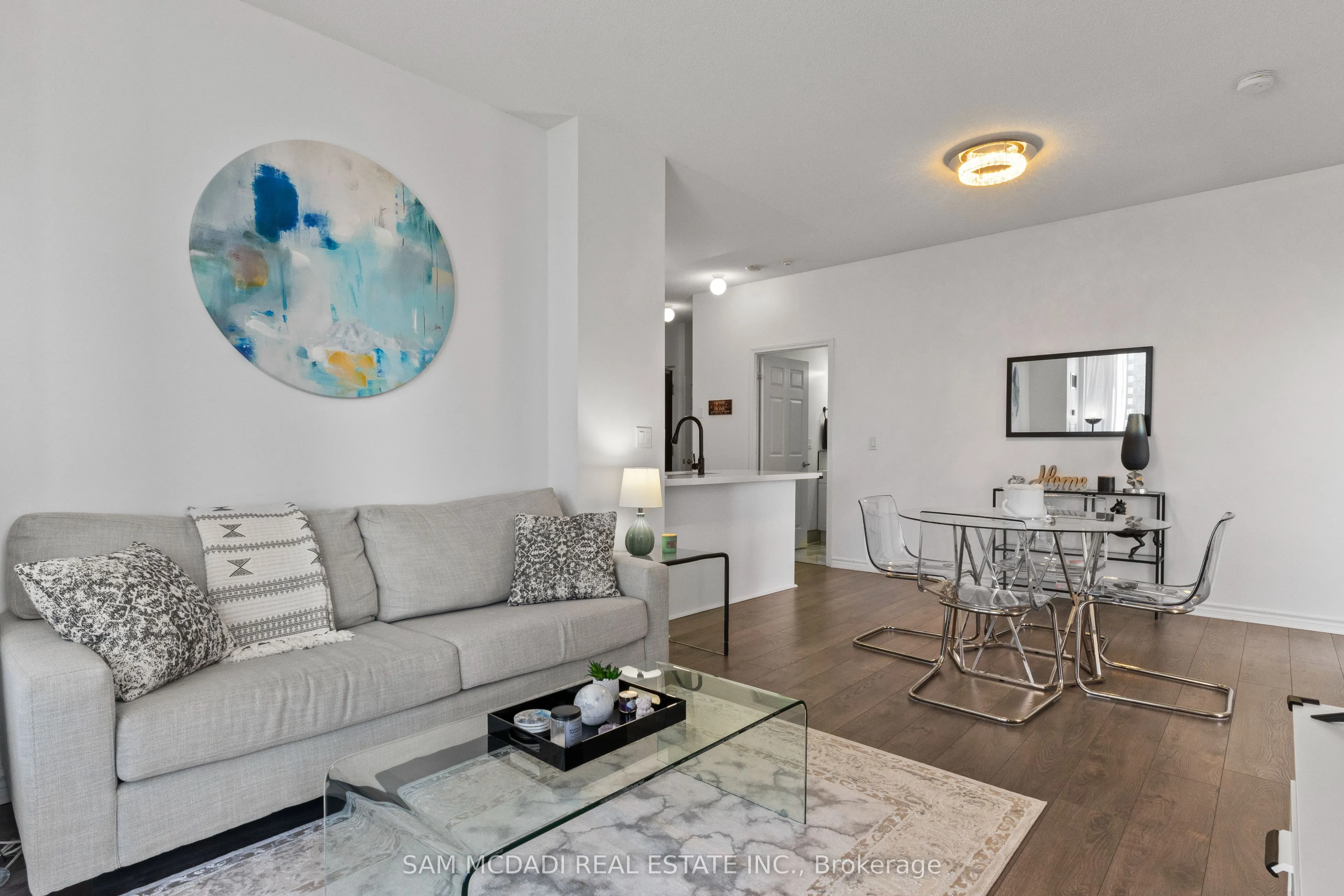 388 Prince Of Wales Drive, #2404
