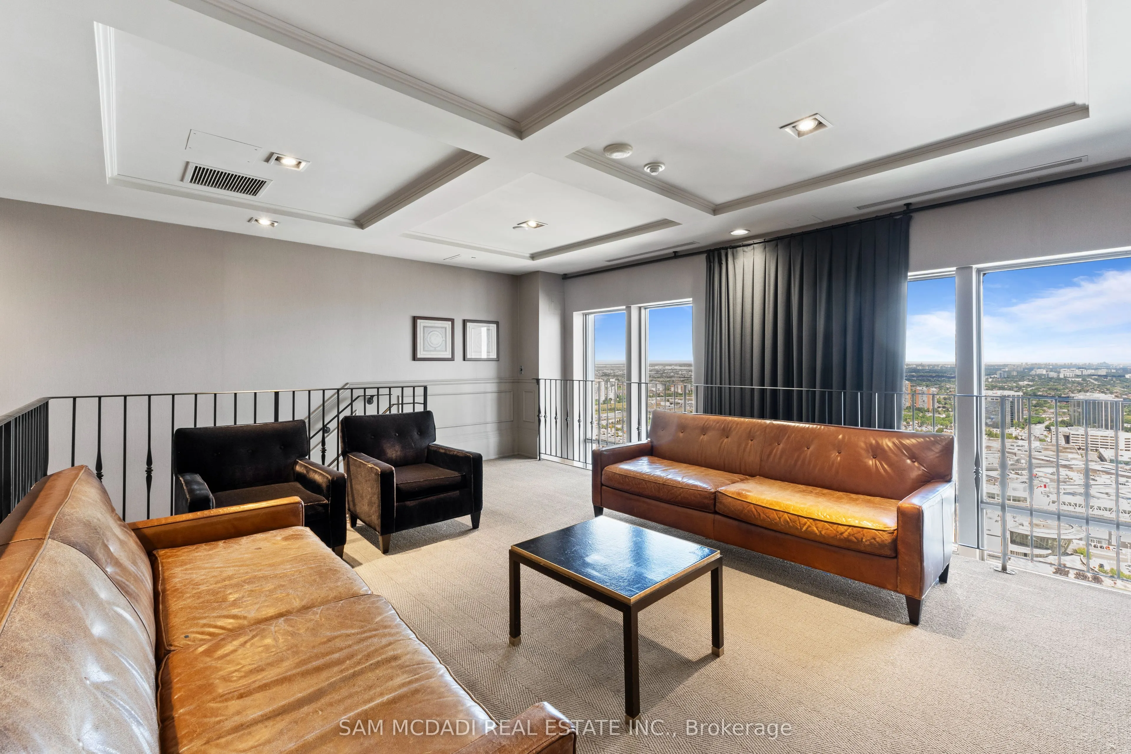388 Prince Of Wales Drive, #2404