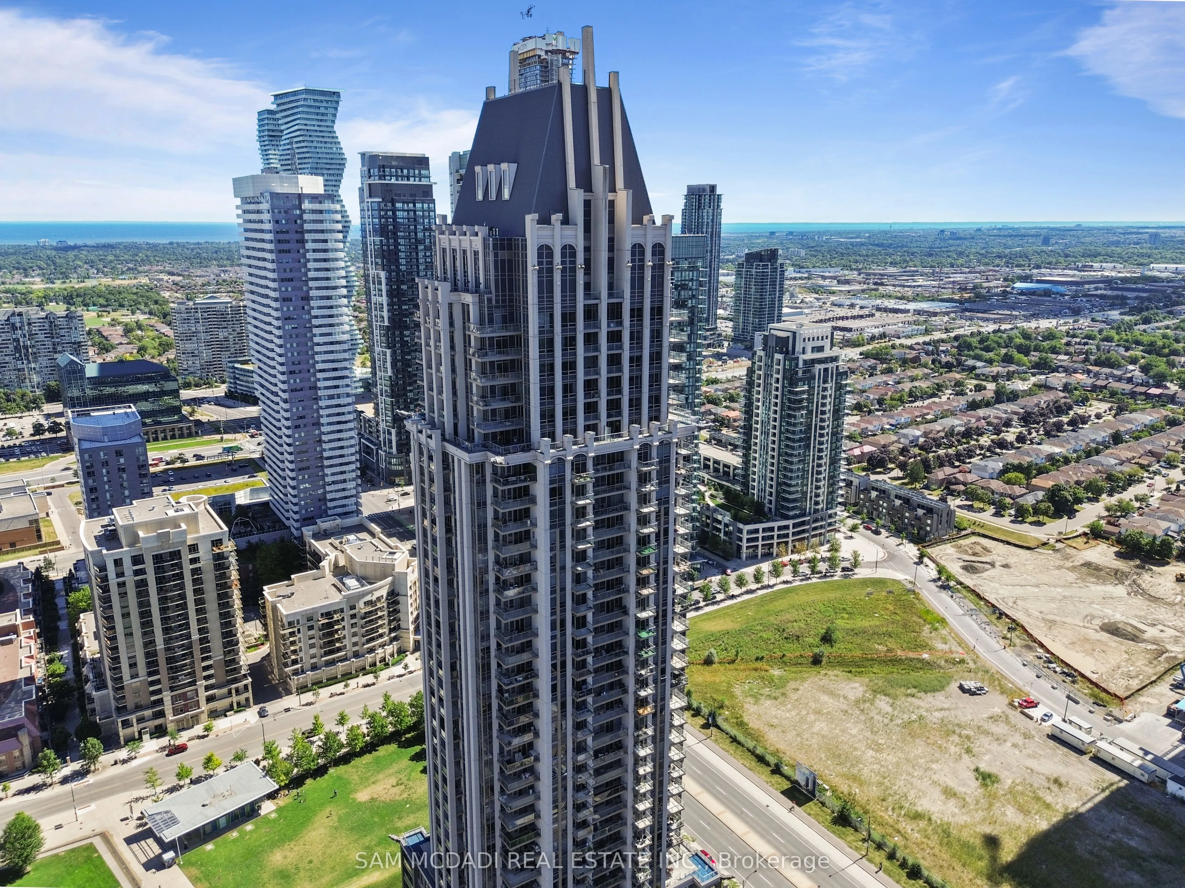 388 Prince Of Wales Drive, #2404