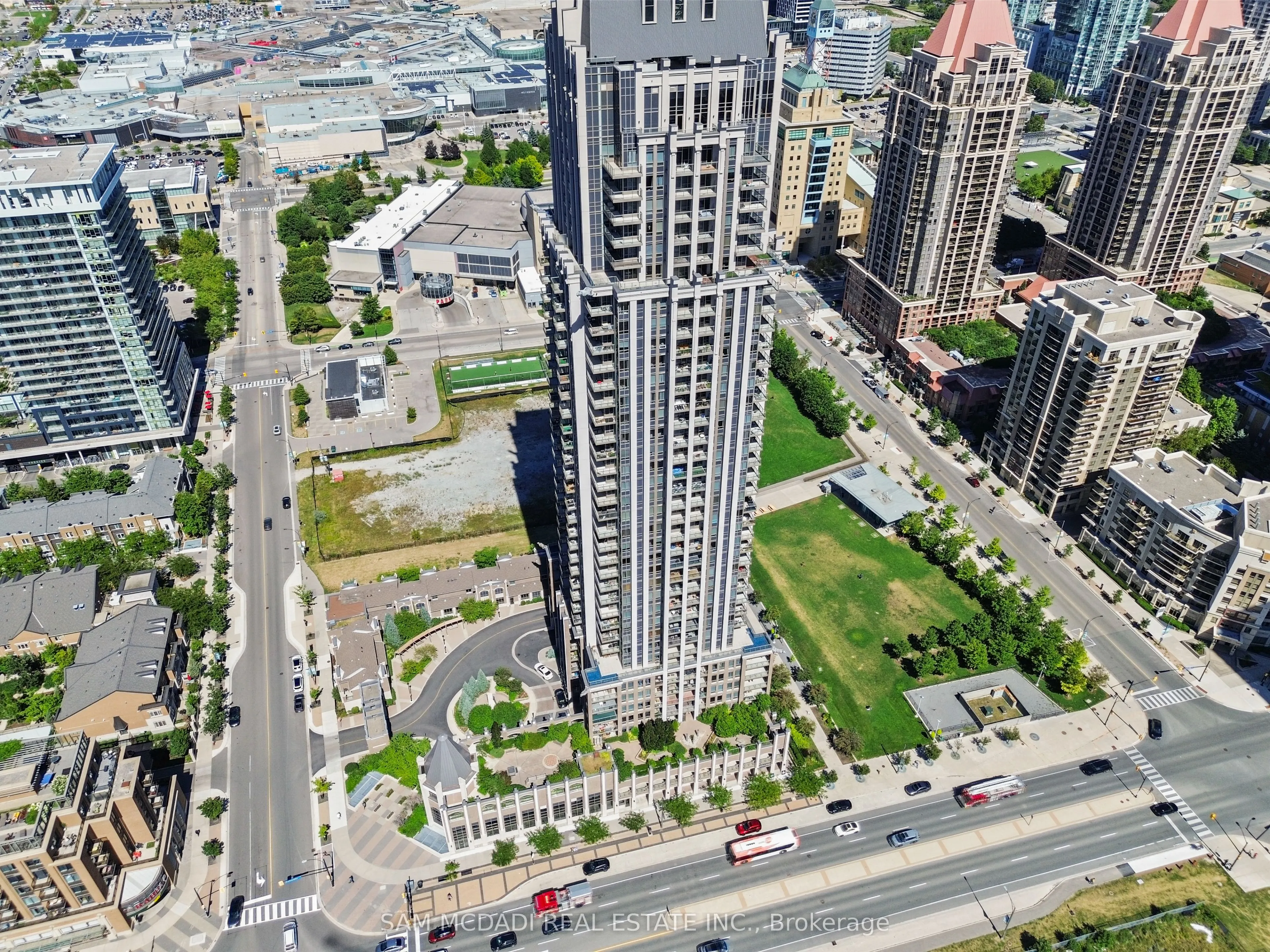 388 Prince Of Wales Drive, #2404