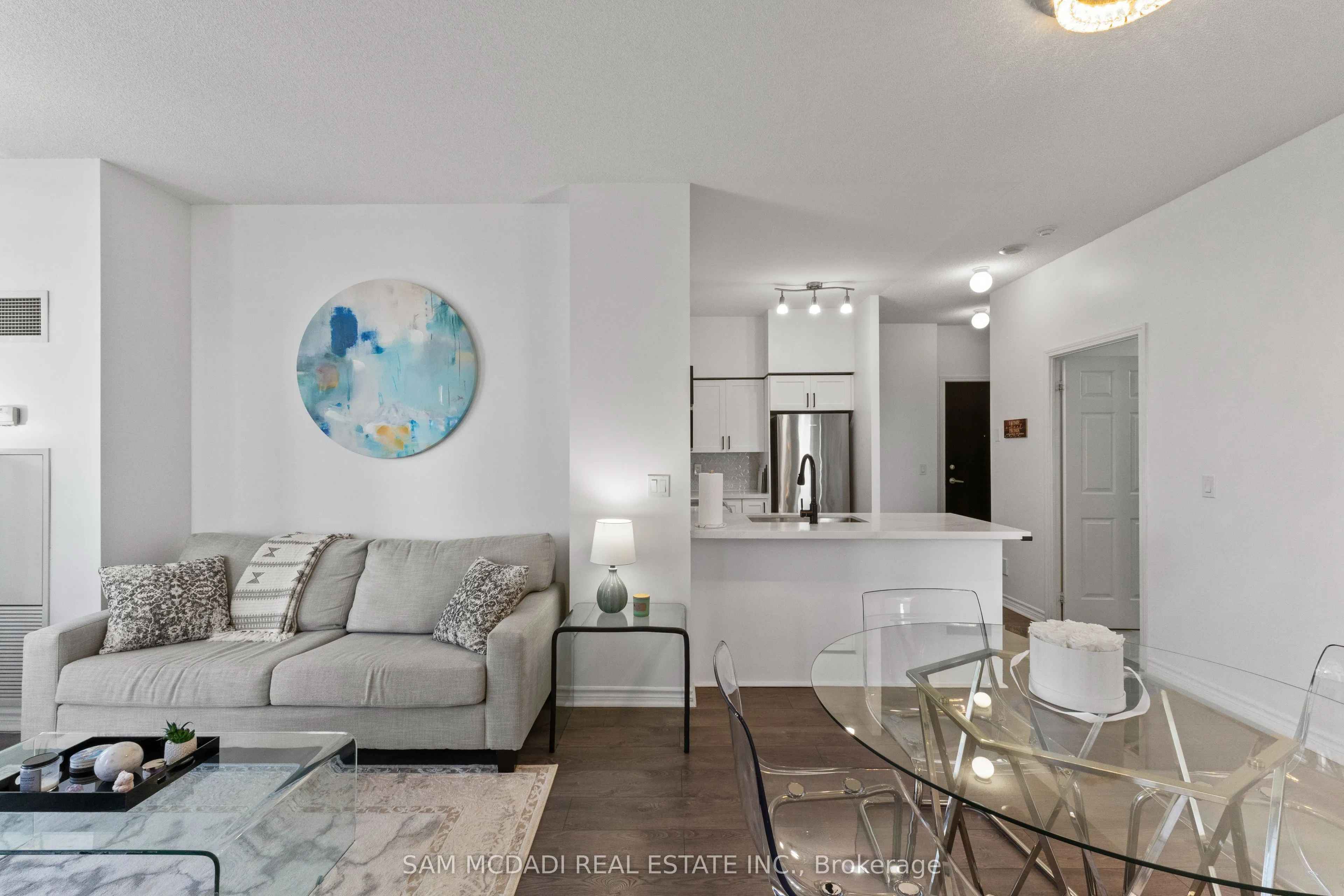 388 Prince Of Wales Drive, #2404