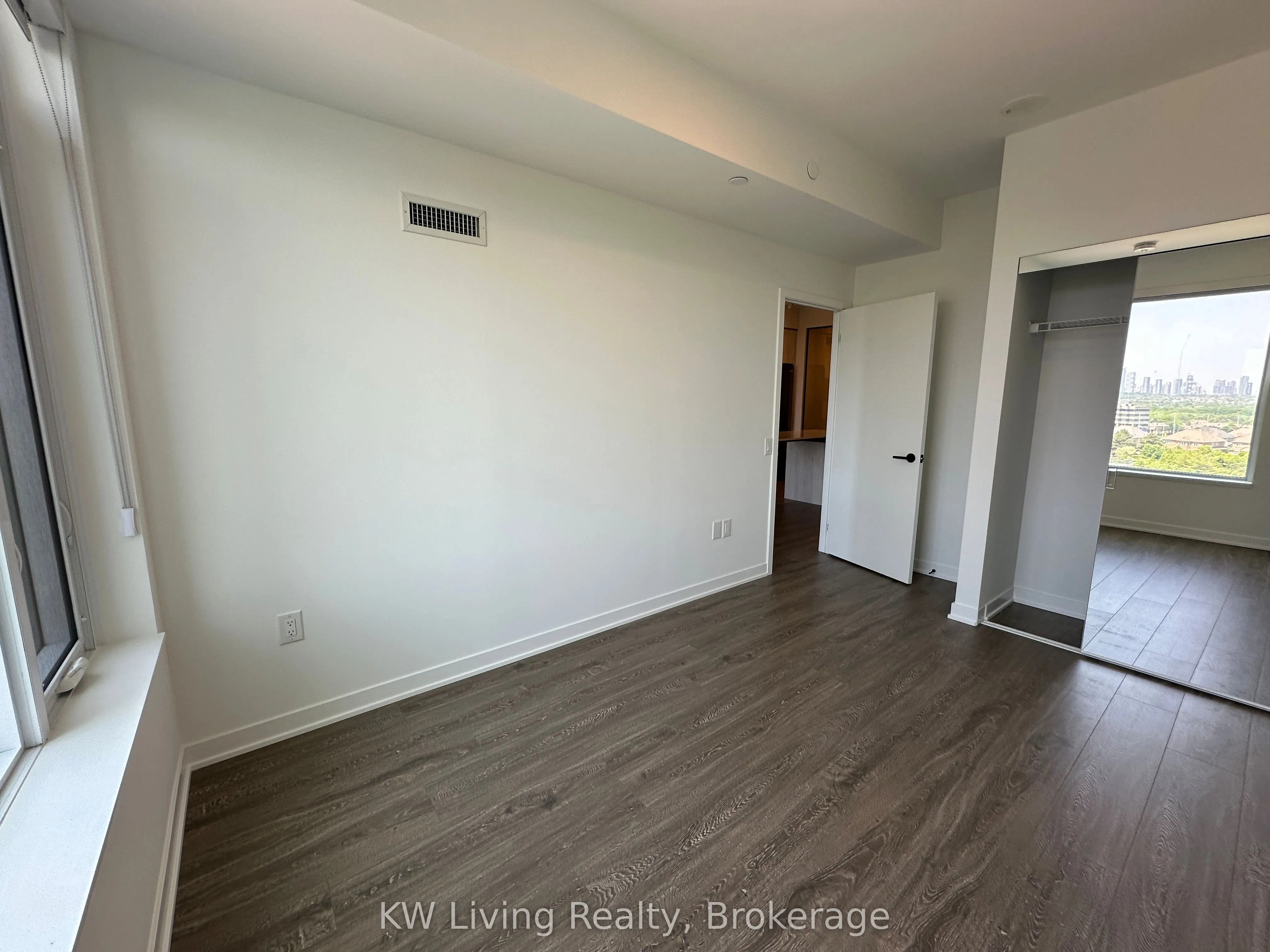 2495 Eglinton Avenue W, #703